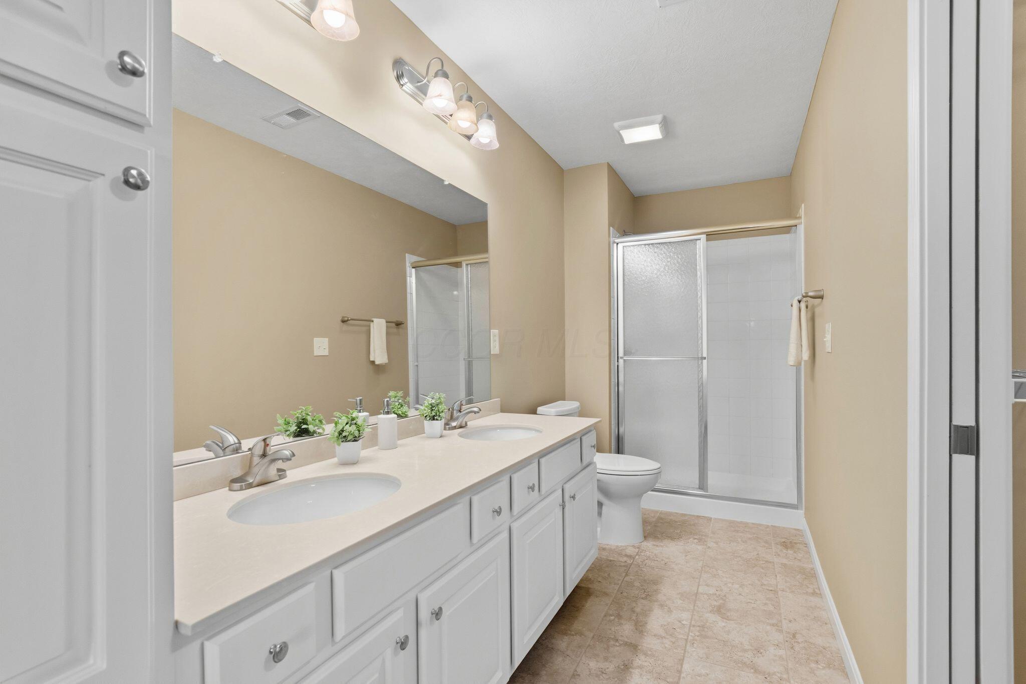 5673 White Goose Road, 12