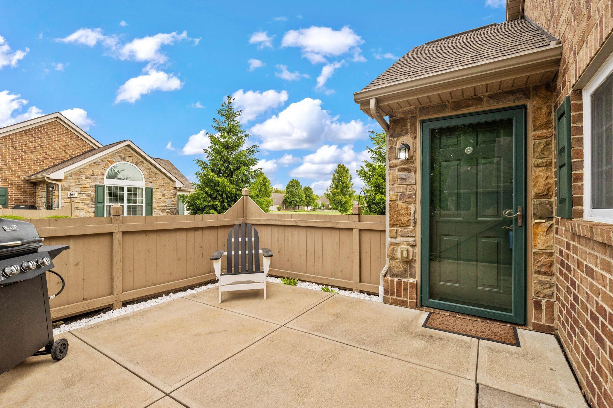 5673 White Goose Road, 12
