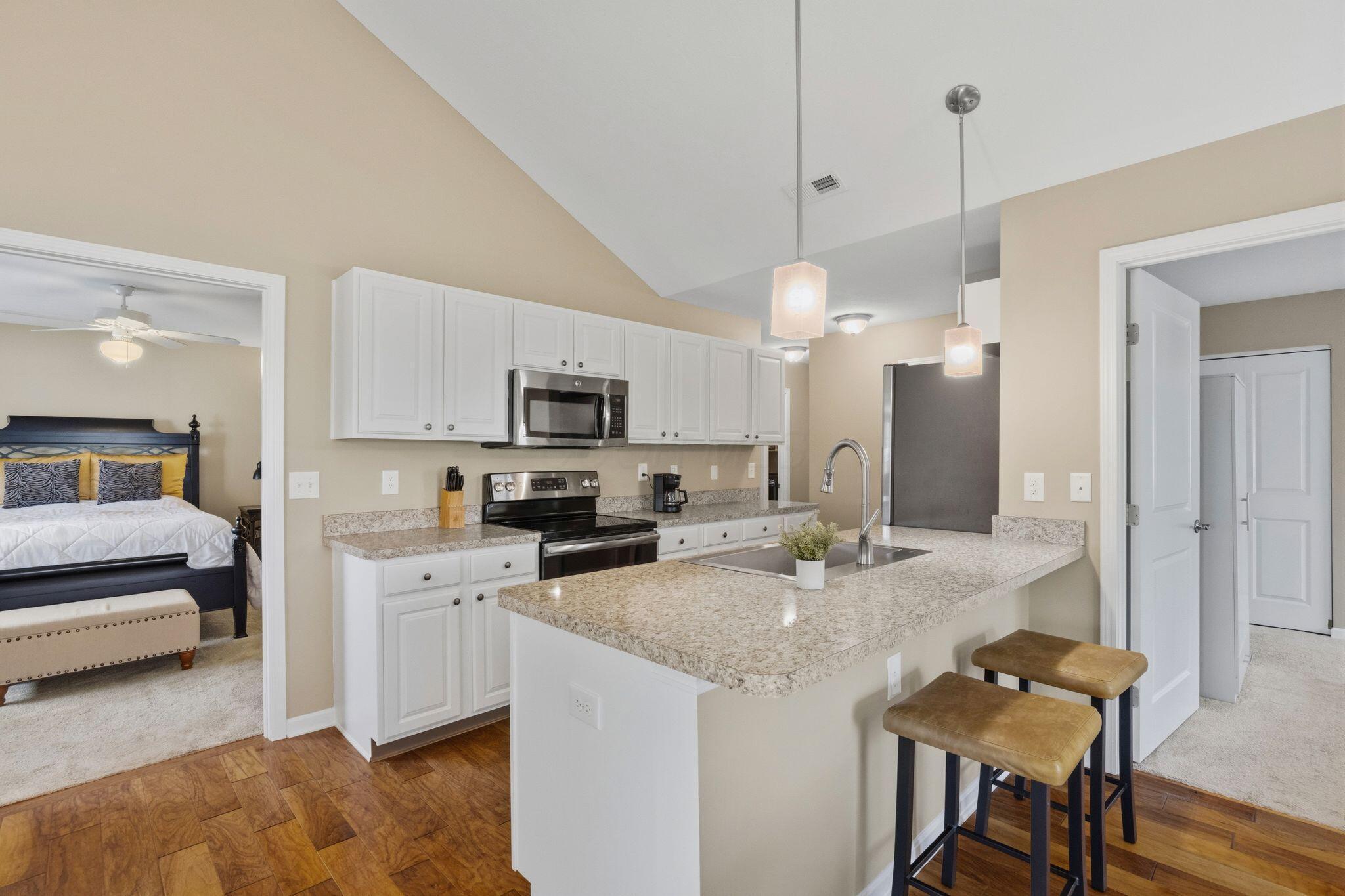 5673 White Goose Road, 12
