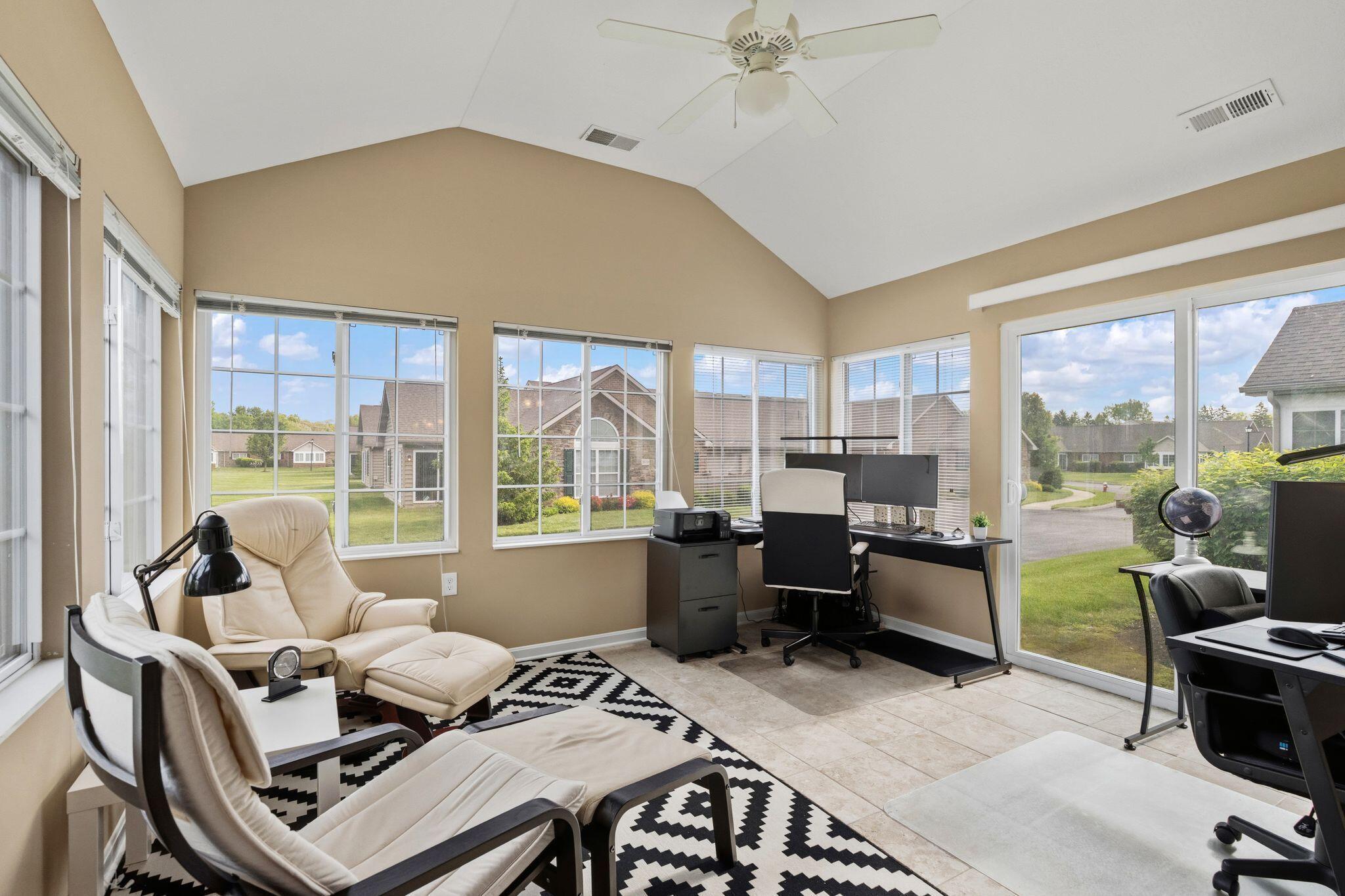 5673 White Goose Road, 12
