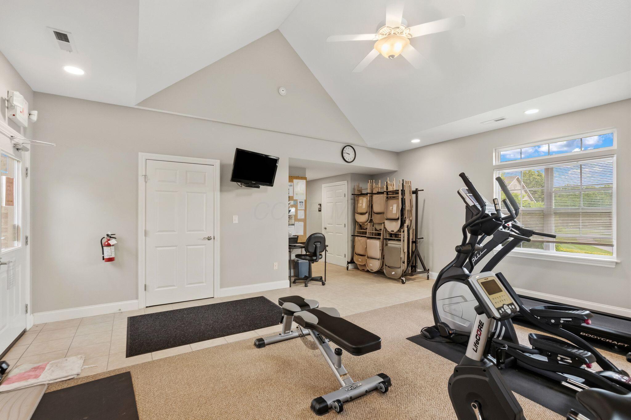 5673 White Goose Road, 12
