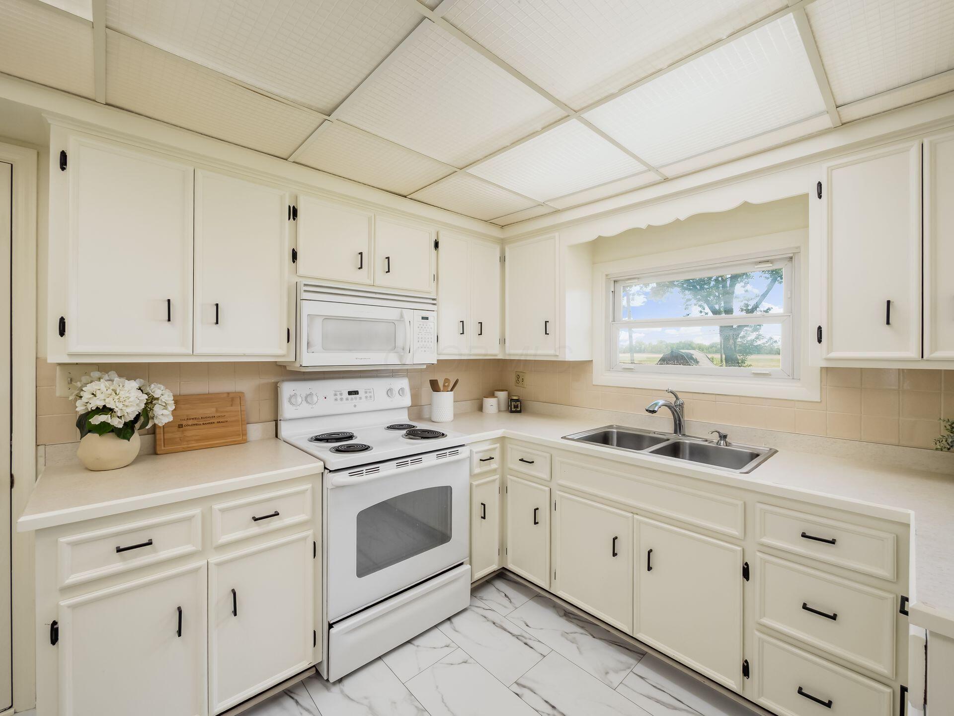 5675 Grove City Road