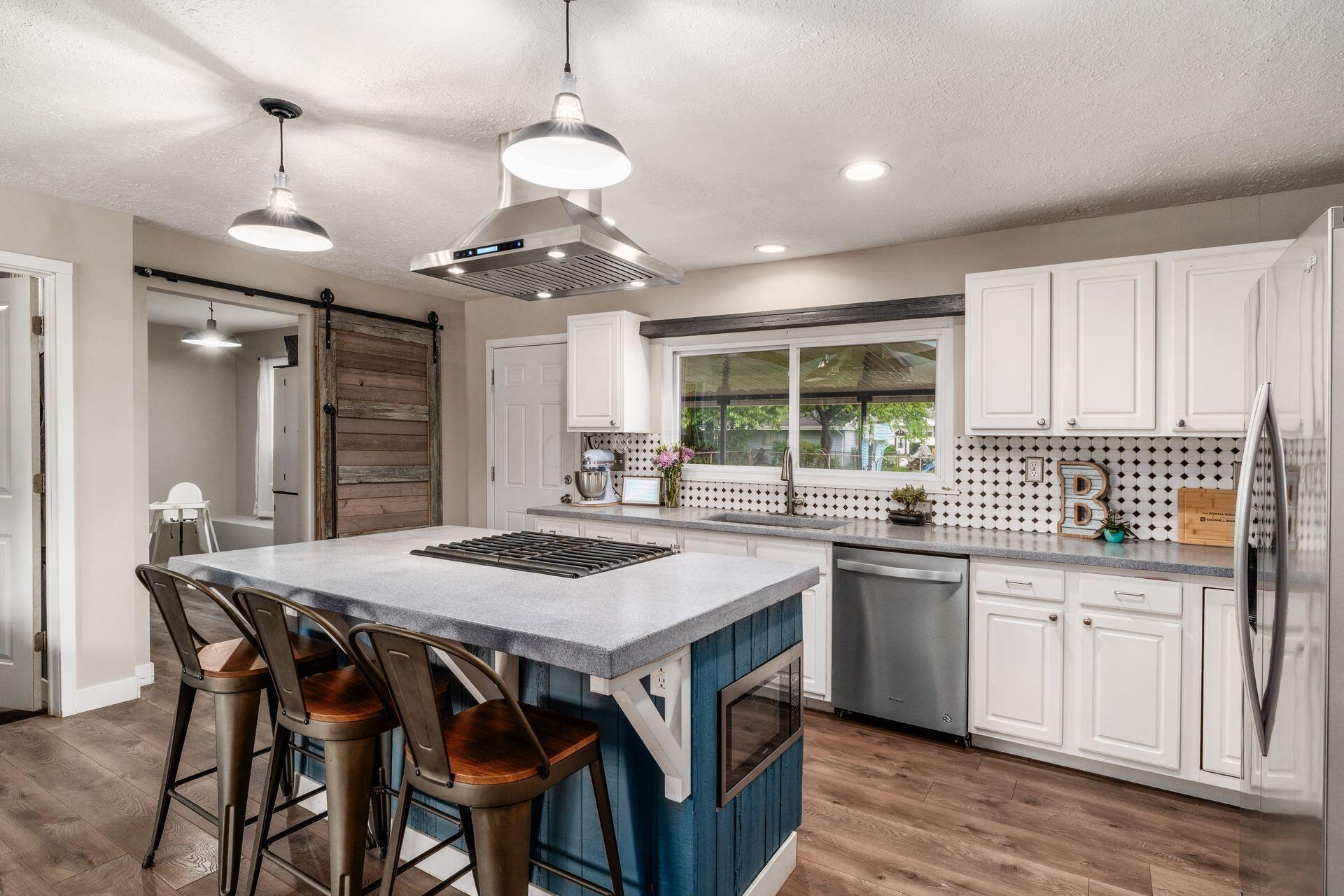 332 Baroness Way