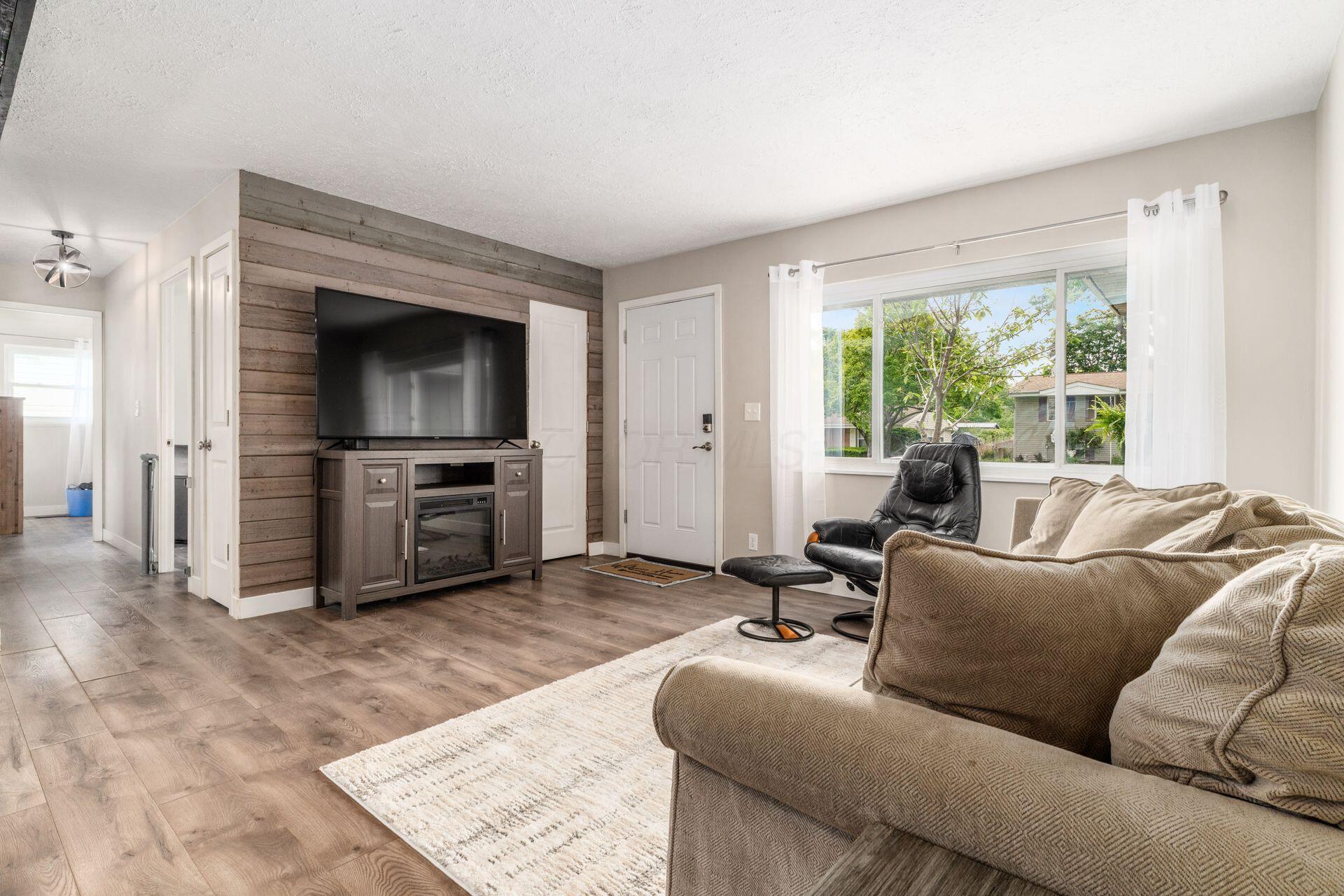 332 Baroness Way