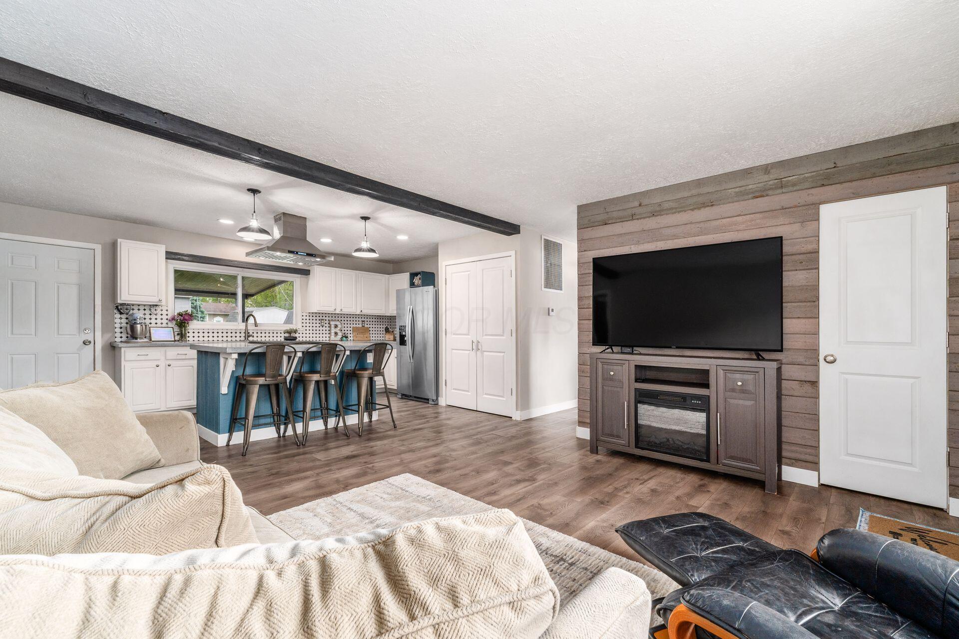 332 Baroness Way