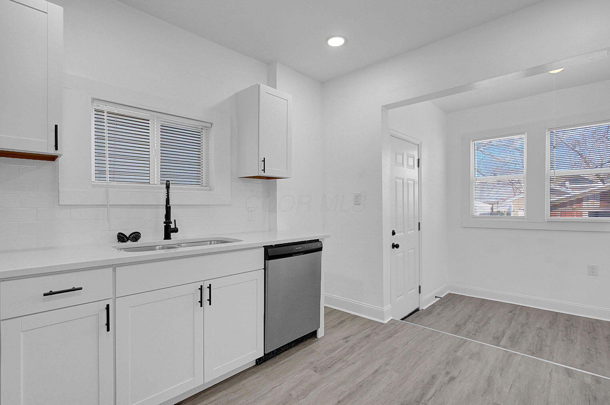 128 N Ogden Avenue