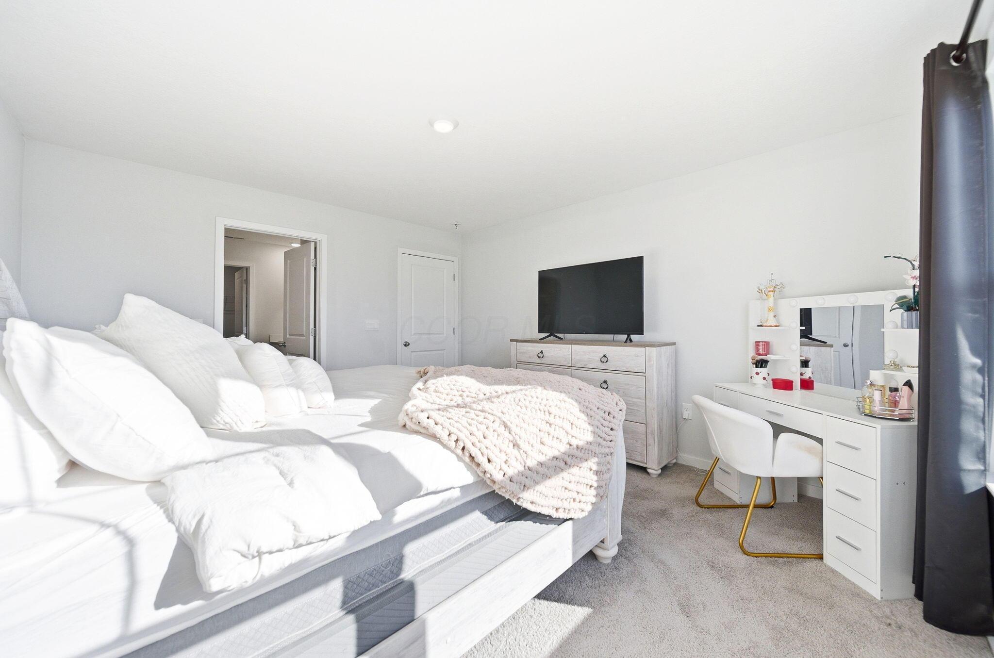 3057 Lamptonridge Drive