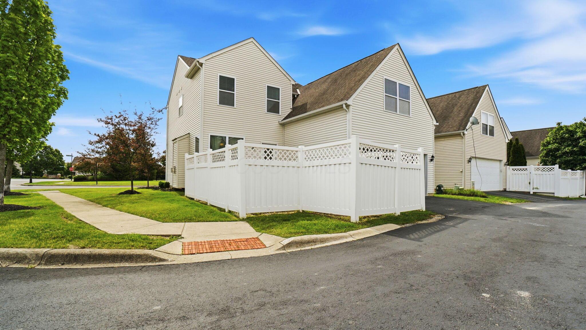 4721 Sahalee Drive