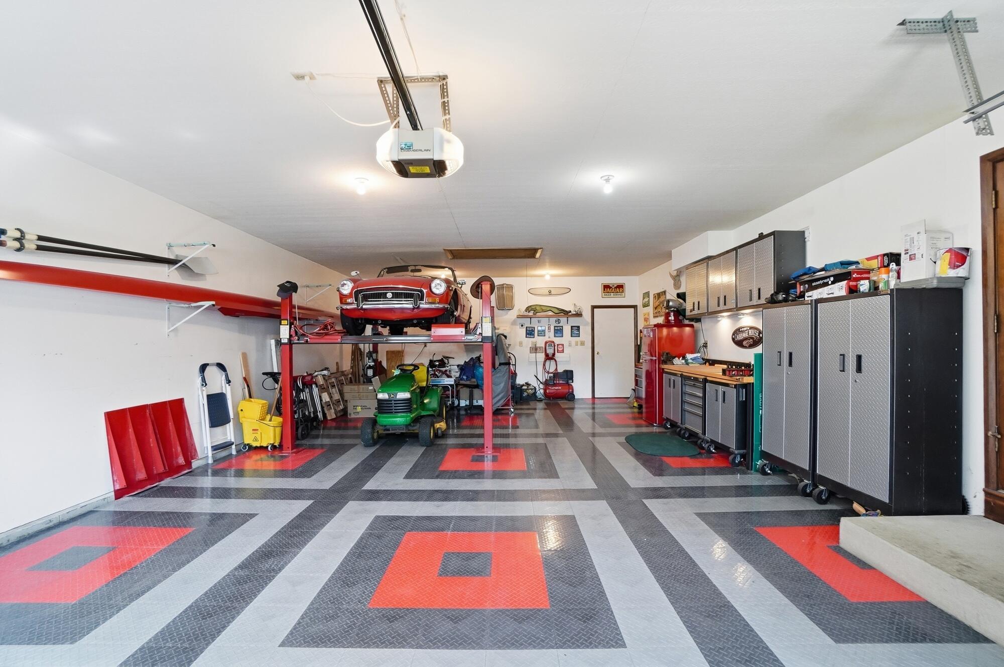 605 Kingfisher Drive