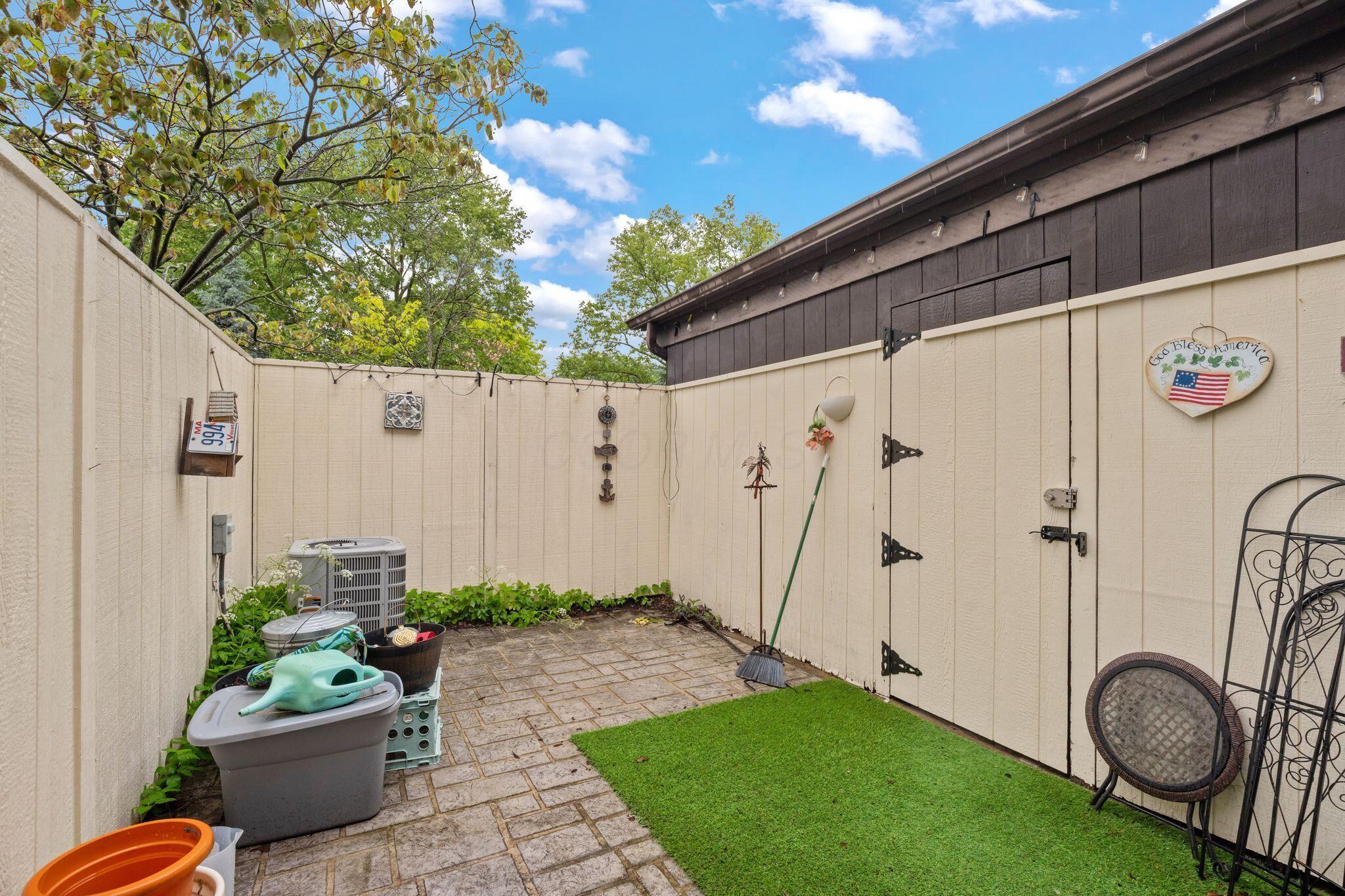5385 Shannon Lane, 85