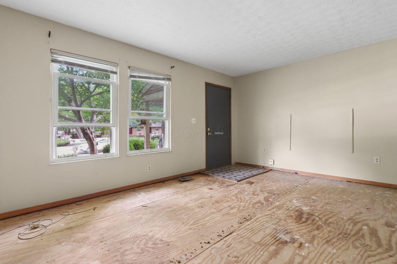4087 Forest Edge Drive