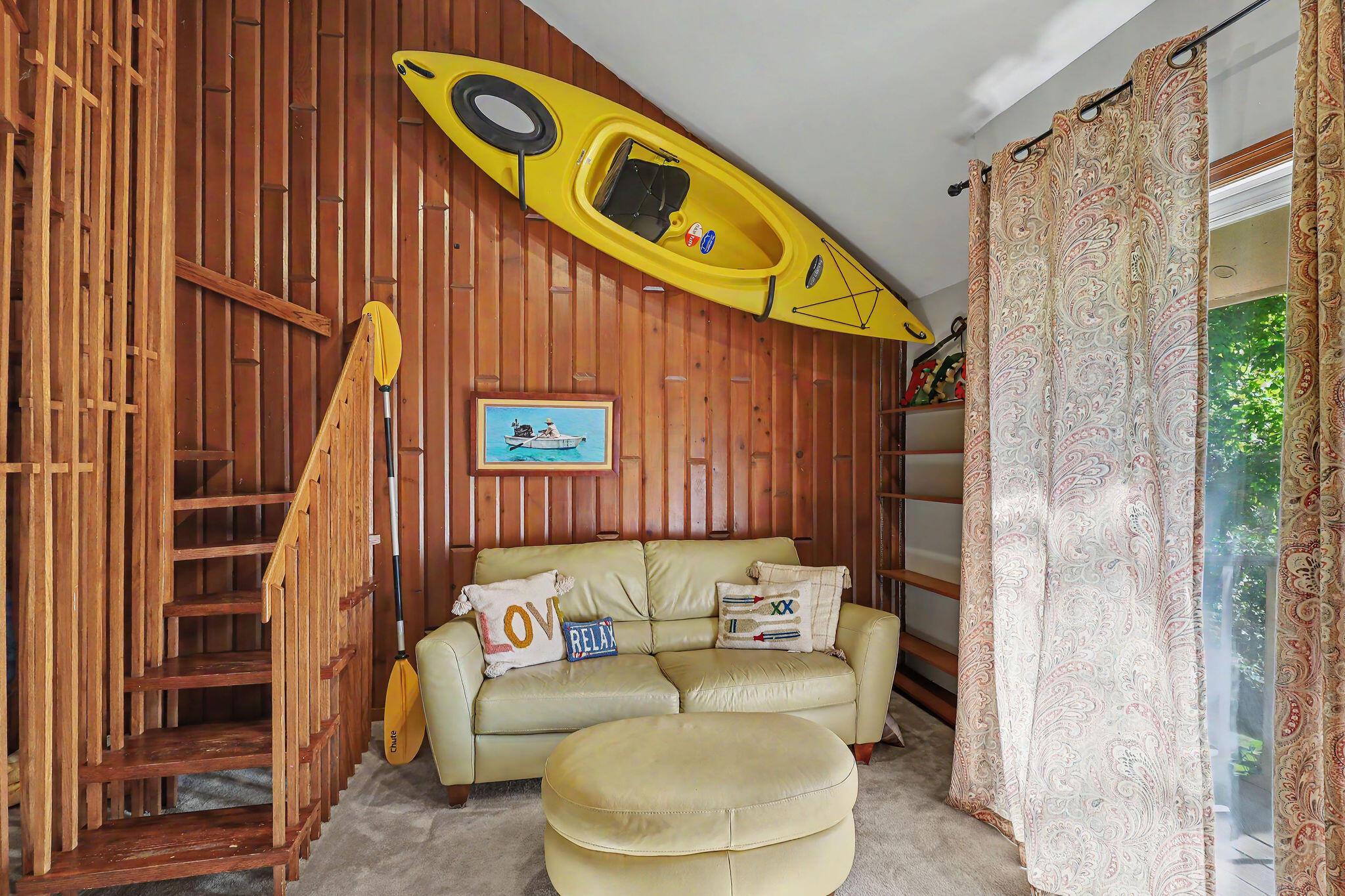 4337 Latin Lane, 109