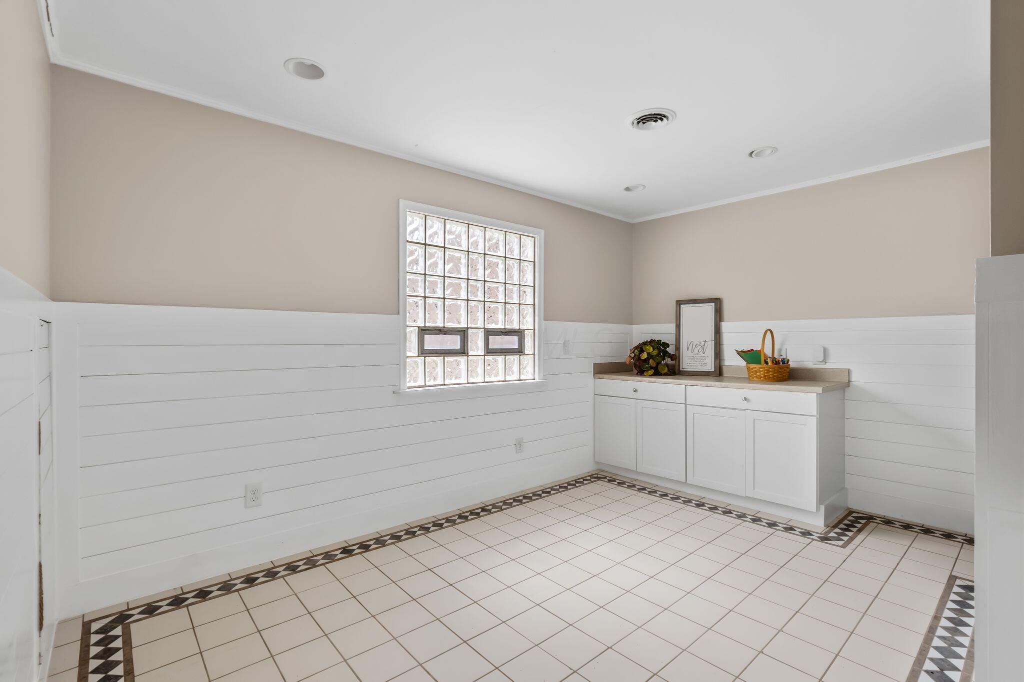 4528 Ravine Drive