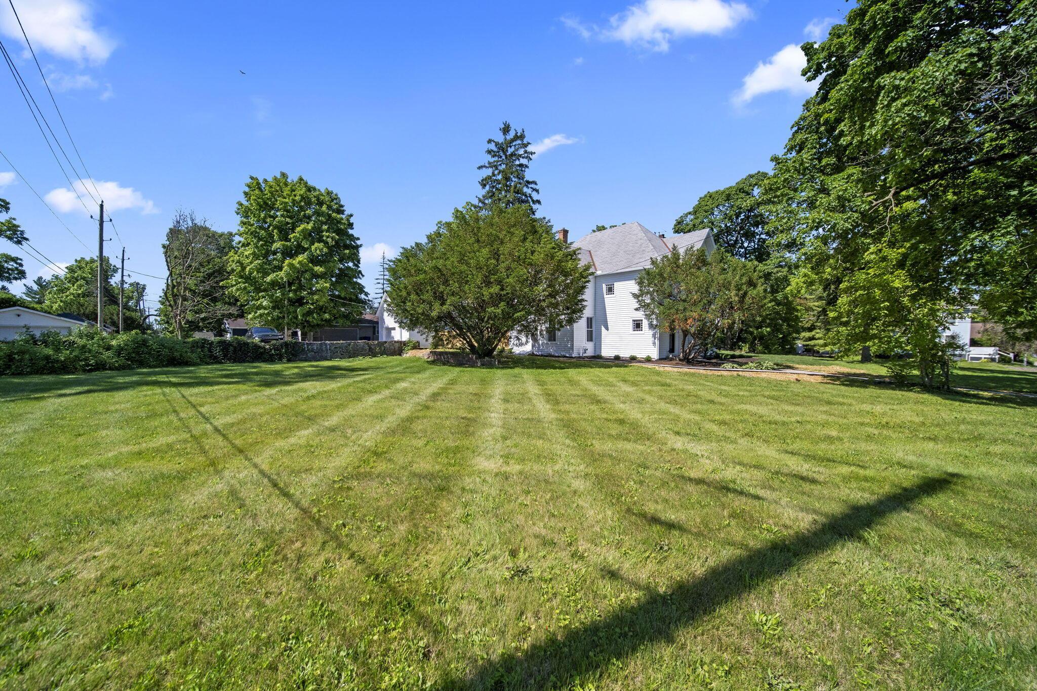 325 W William Street