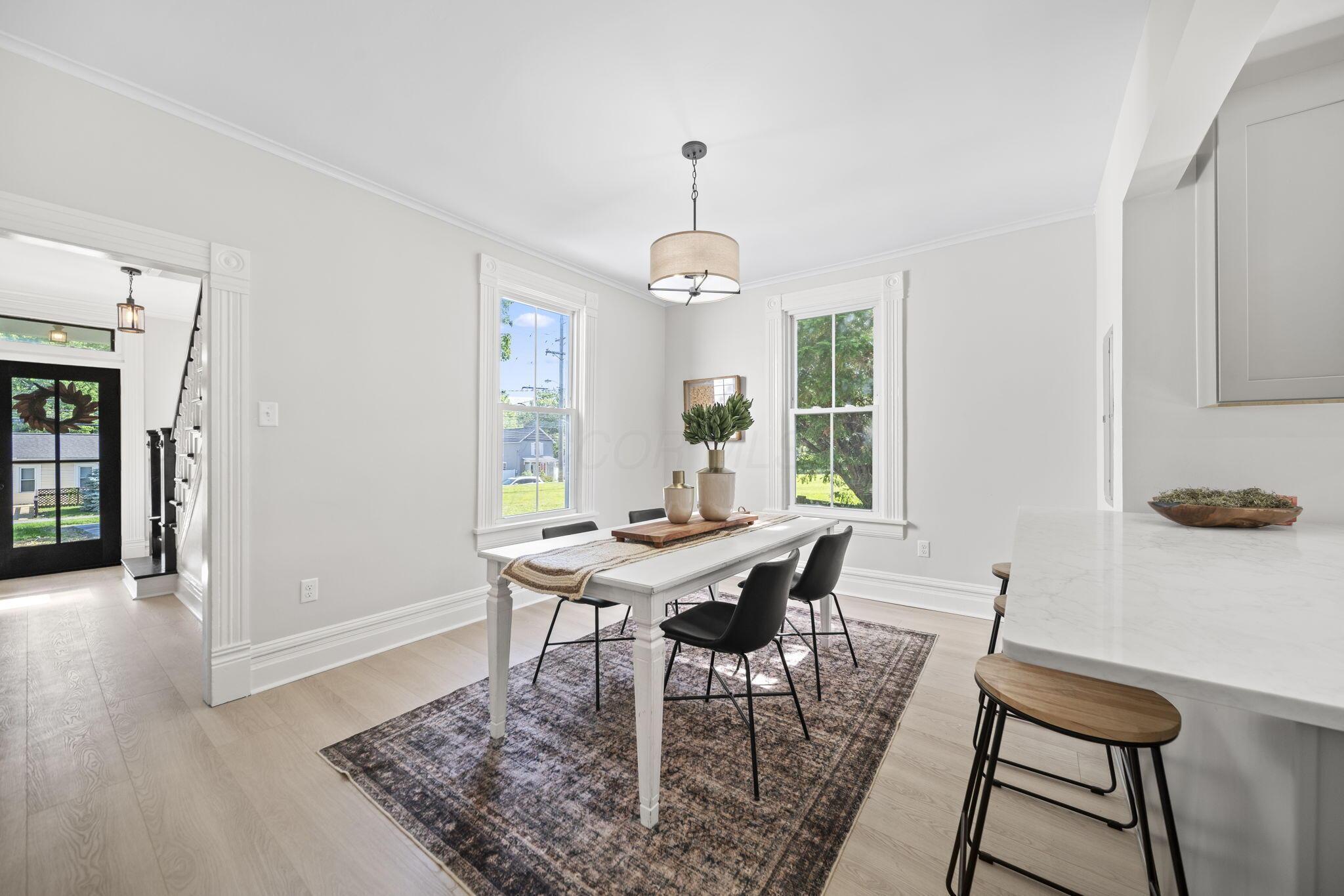 325 W William Street