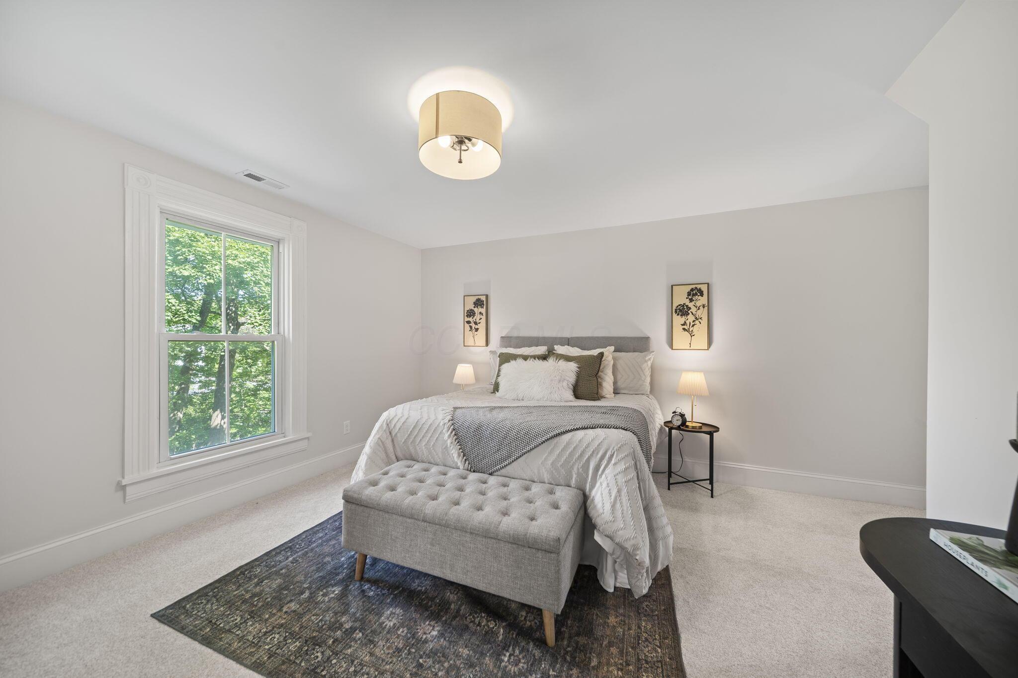 325 W William Street
