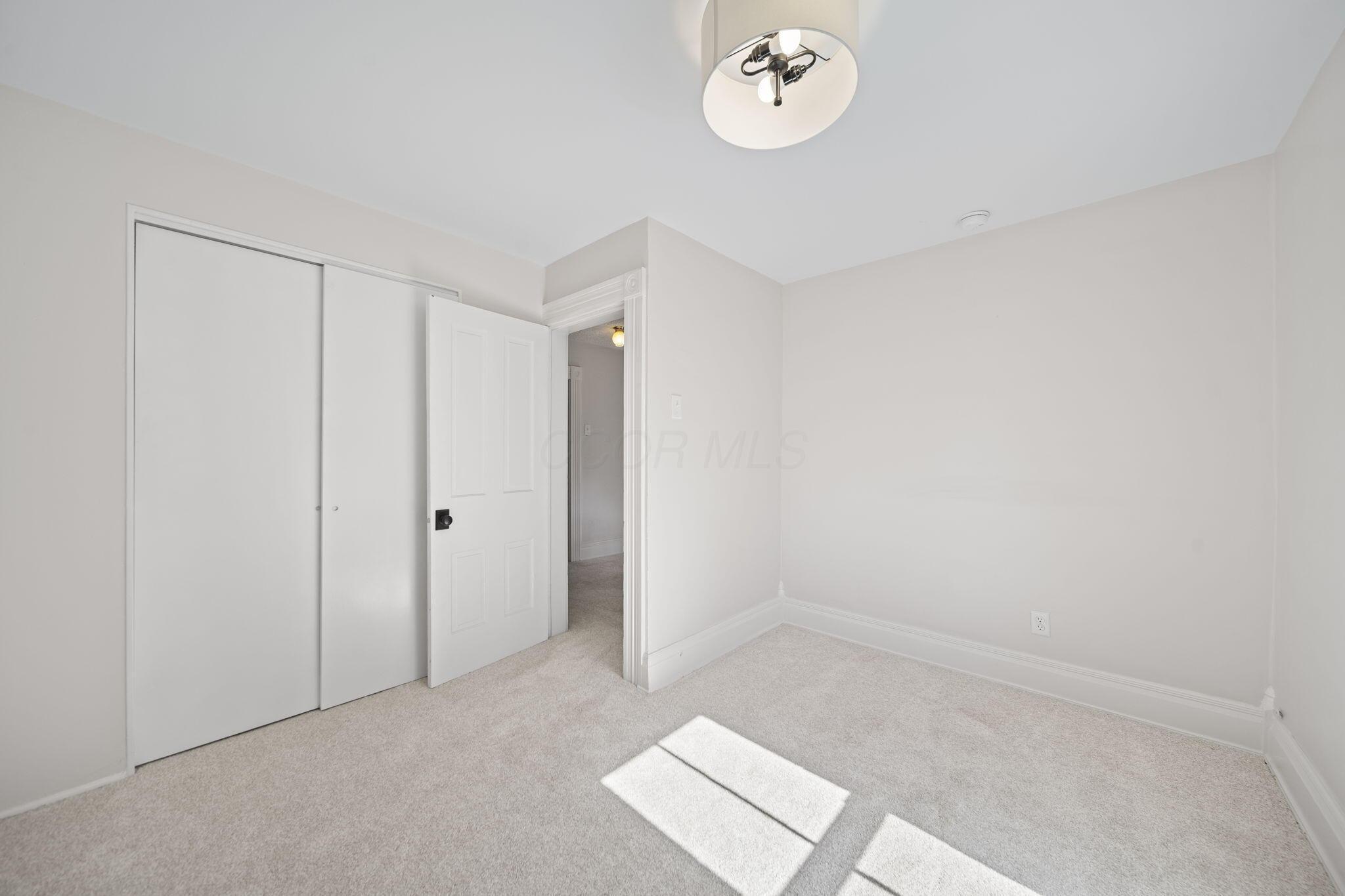 325 W William Street