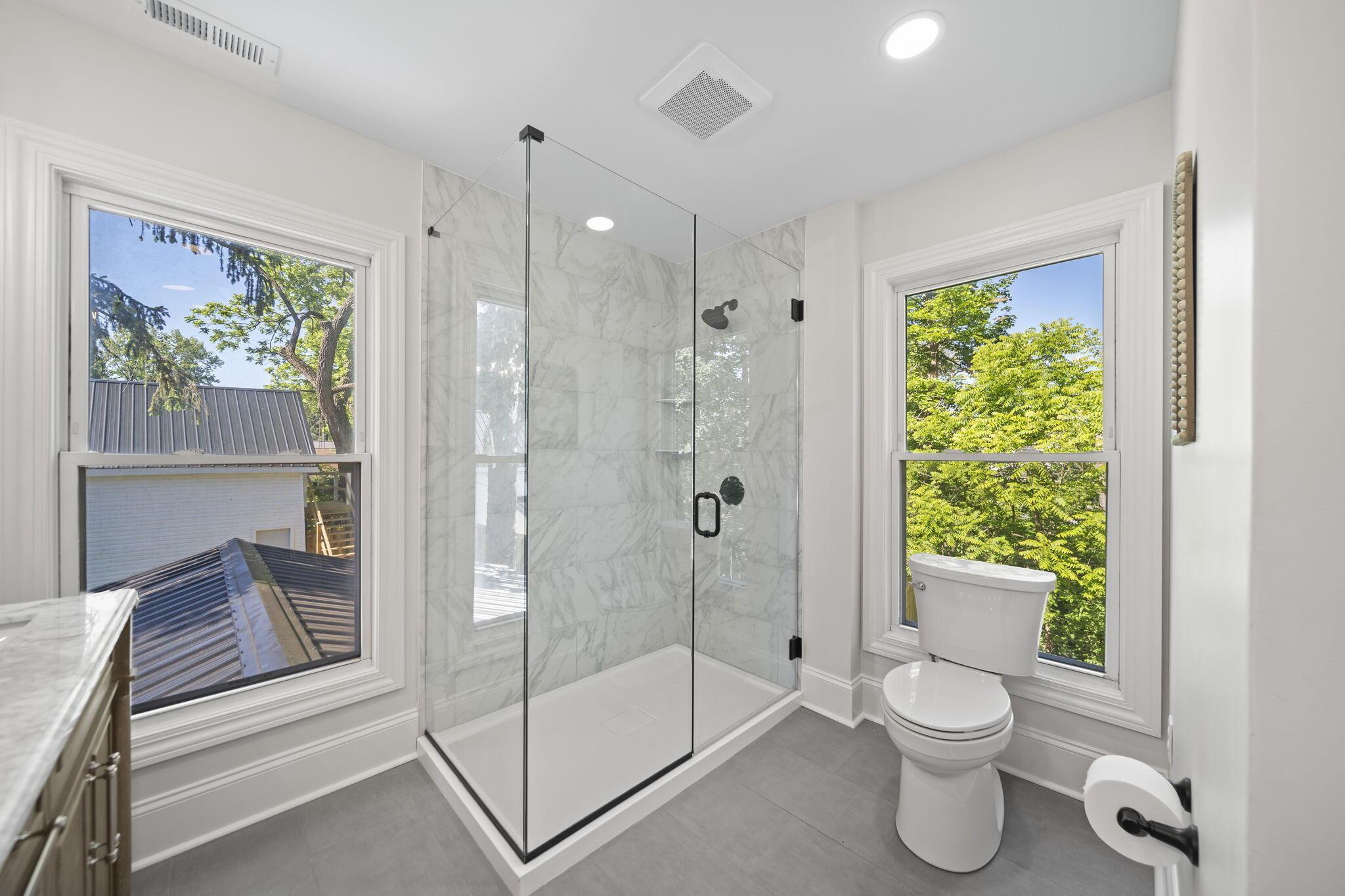 325 W William Street