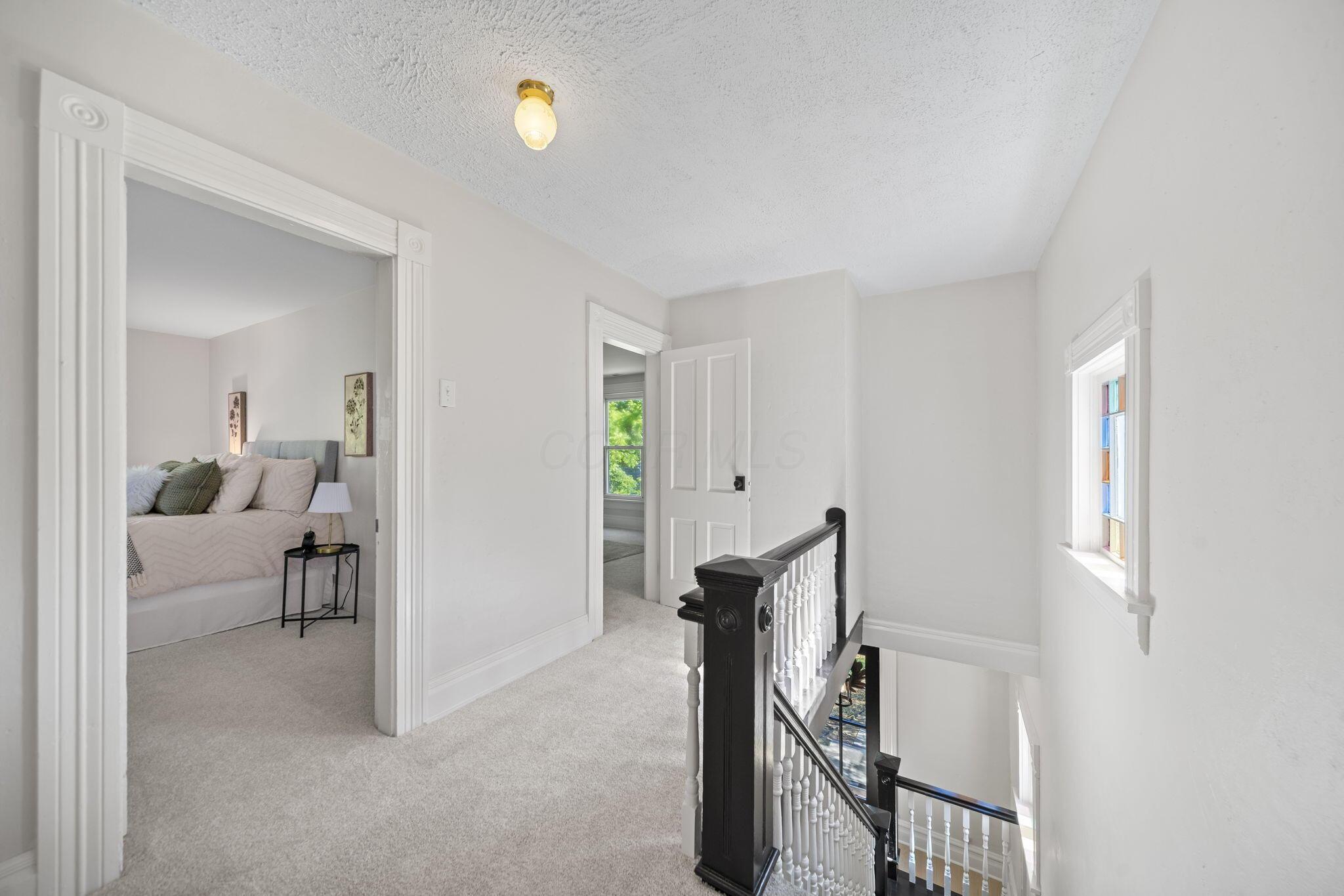 325 W William Street