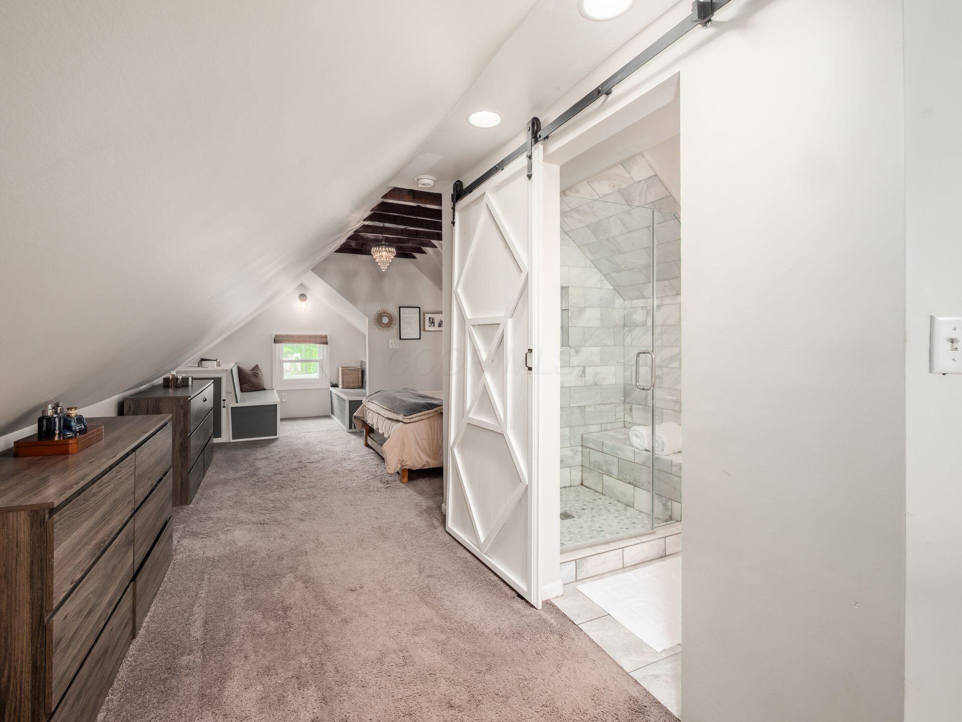 357 Canyon Drive S