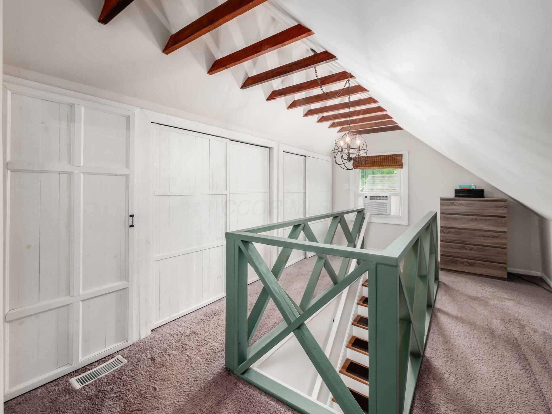 357 Canyon Drive S