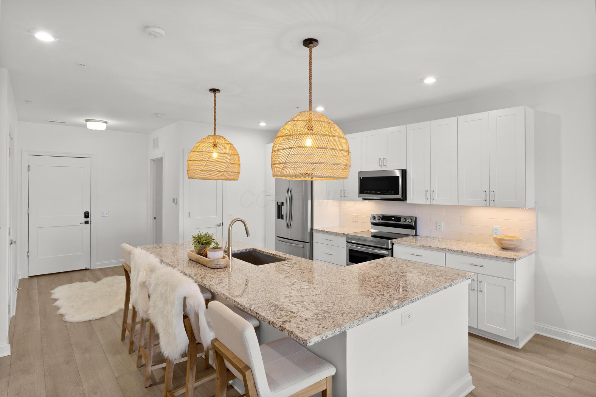 5233 Highpointe Lakes Drive, 402