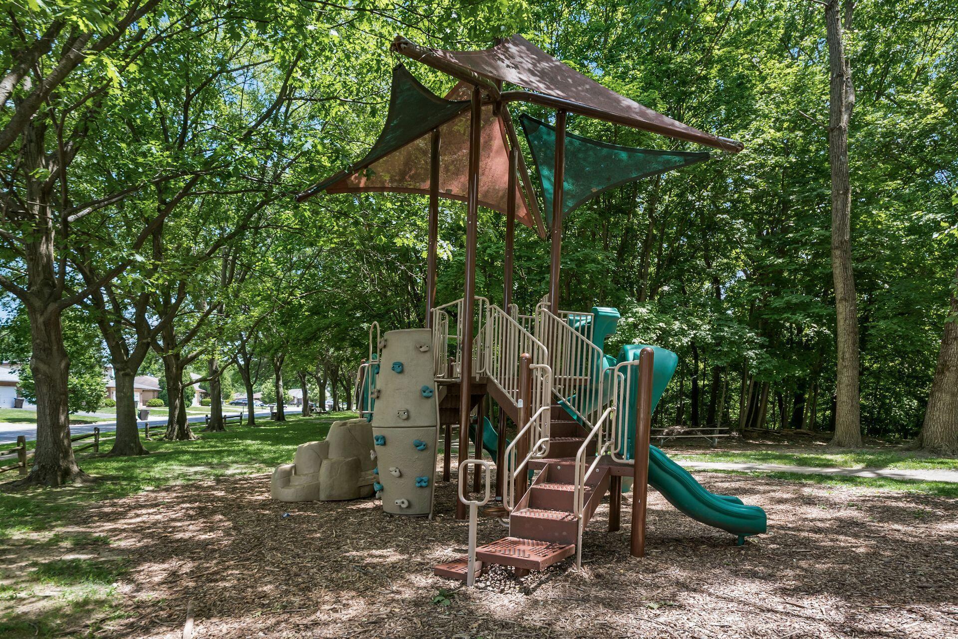 2711 Woodland Trail Drive