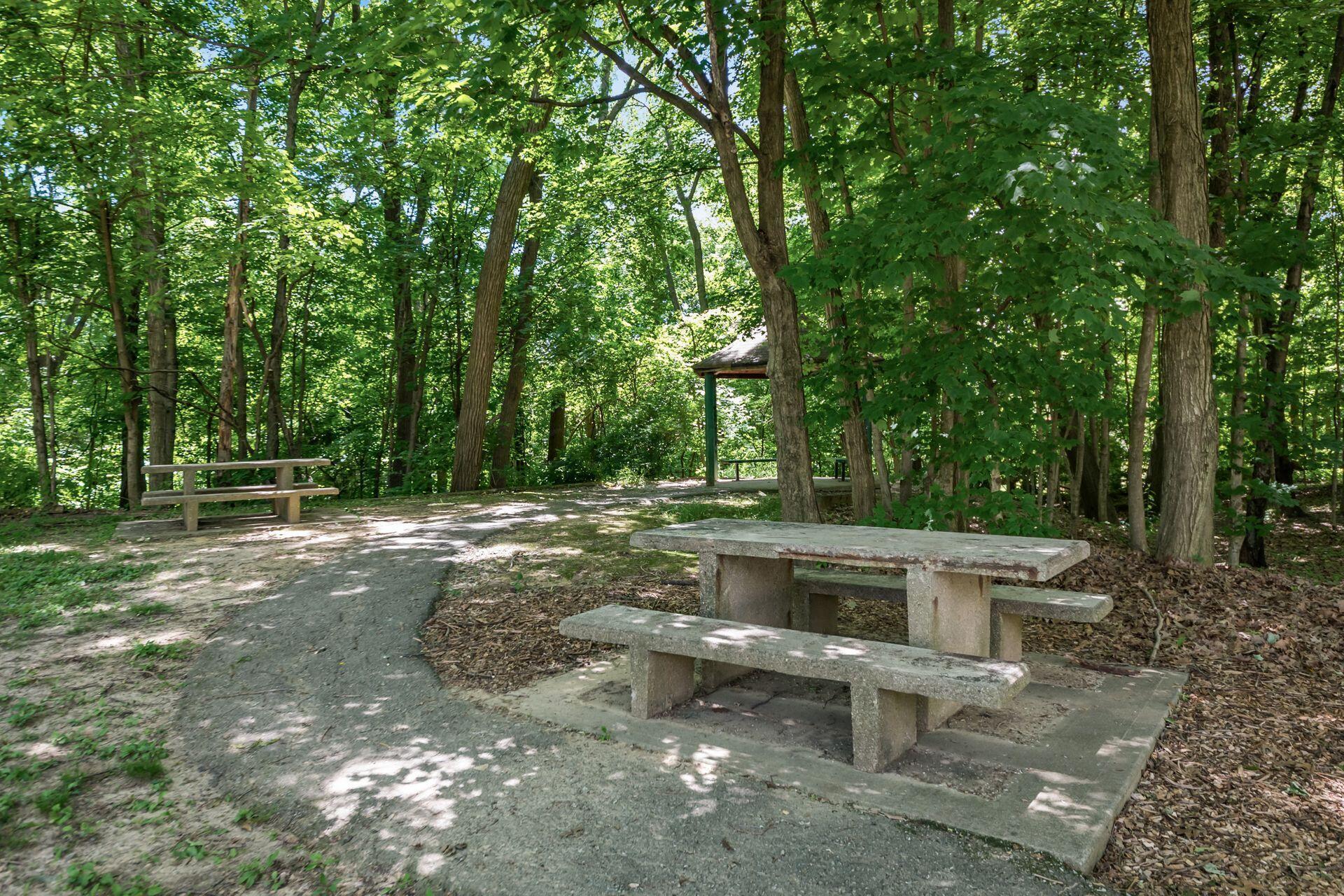 2711 Woodland Trail Drive