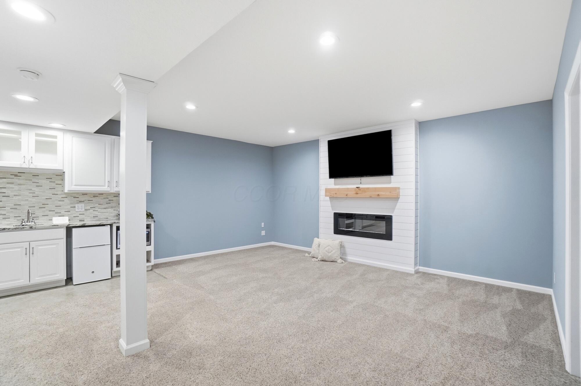 6333 Crystal Valley Drive