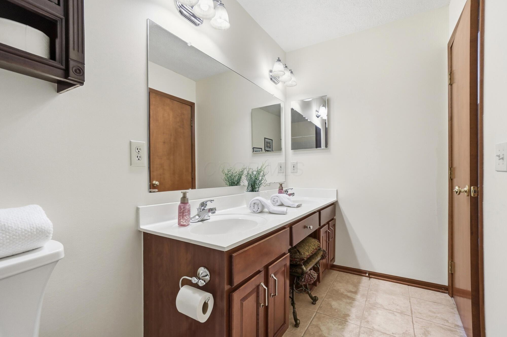 6333 Crystal Valley Drive