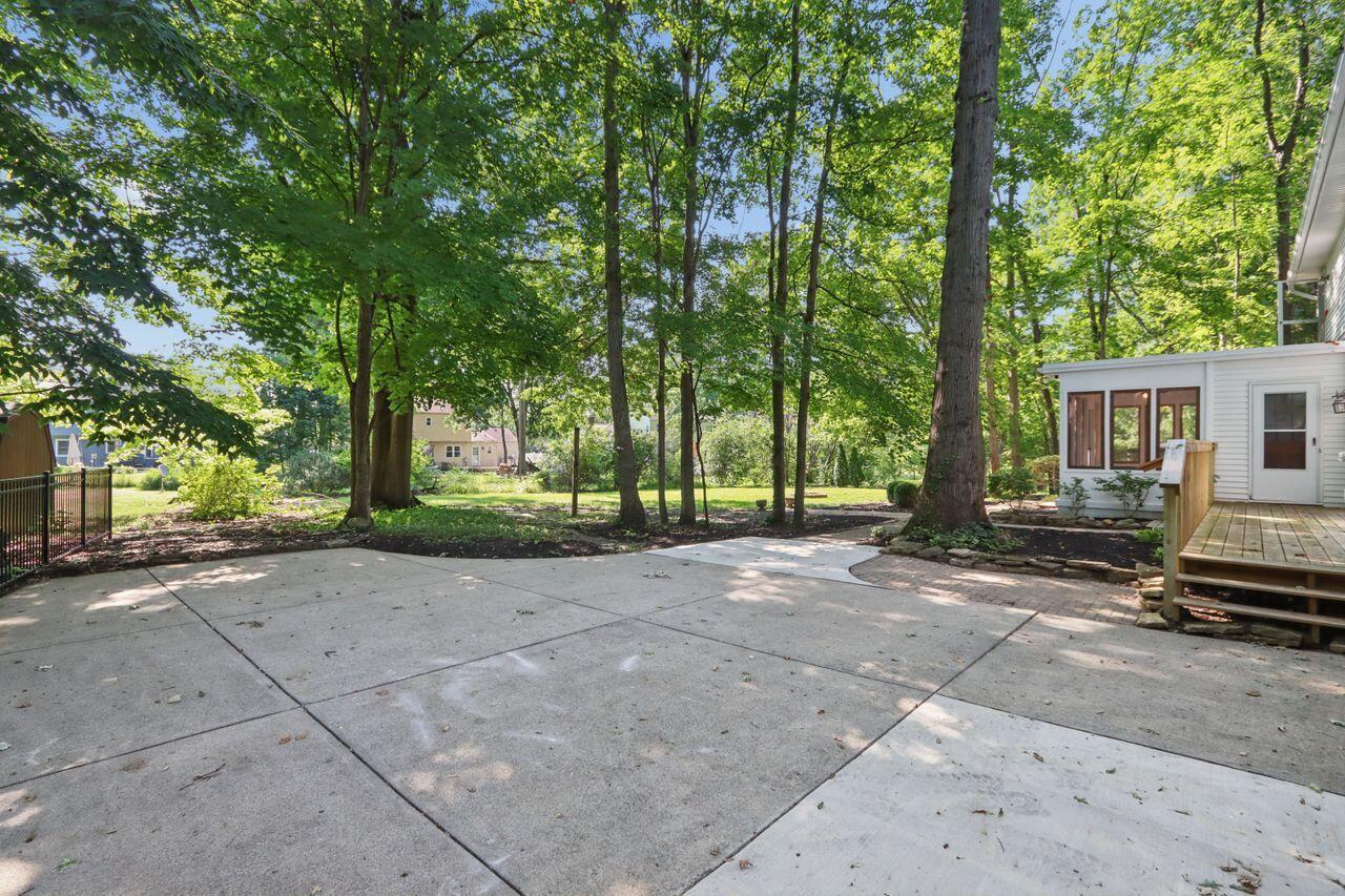 730 Mohican Way