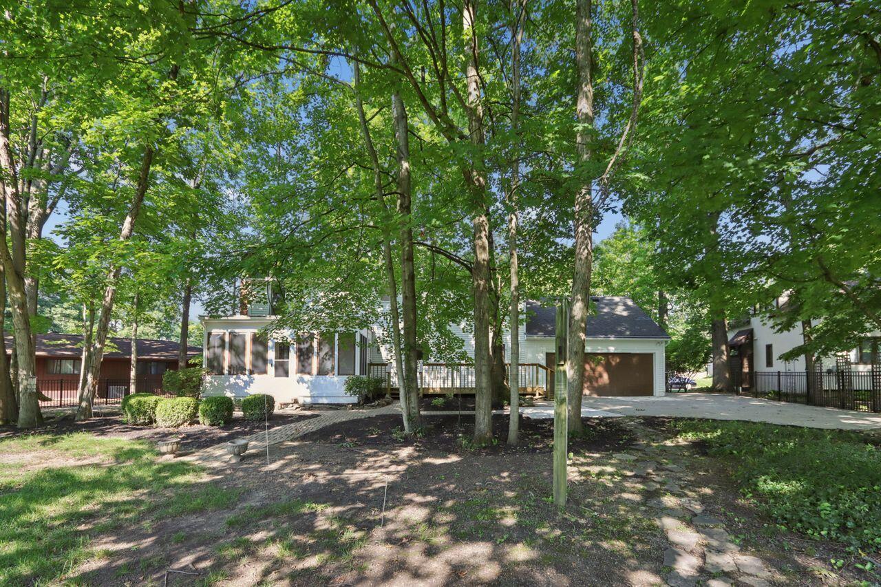 730 Mohican Way