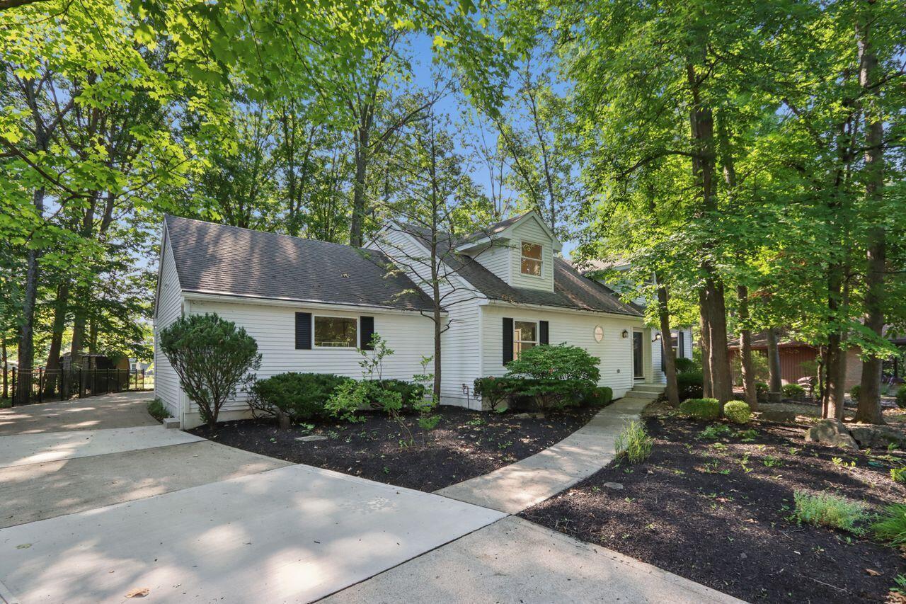 730 Mohican Way