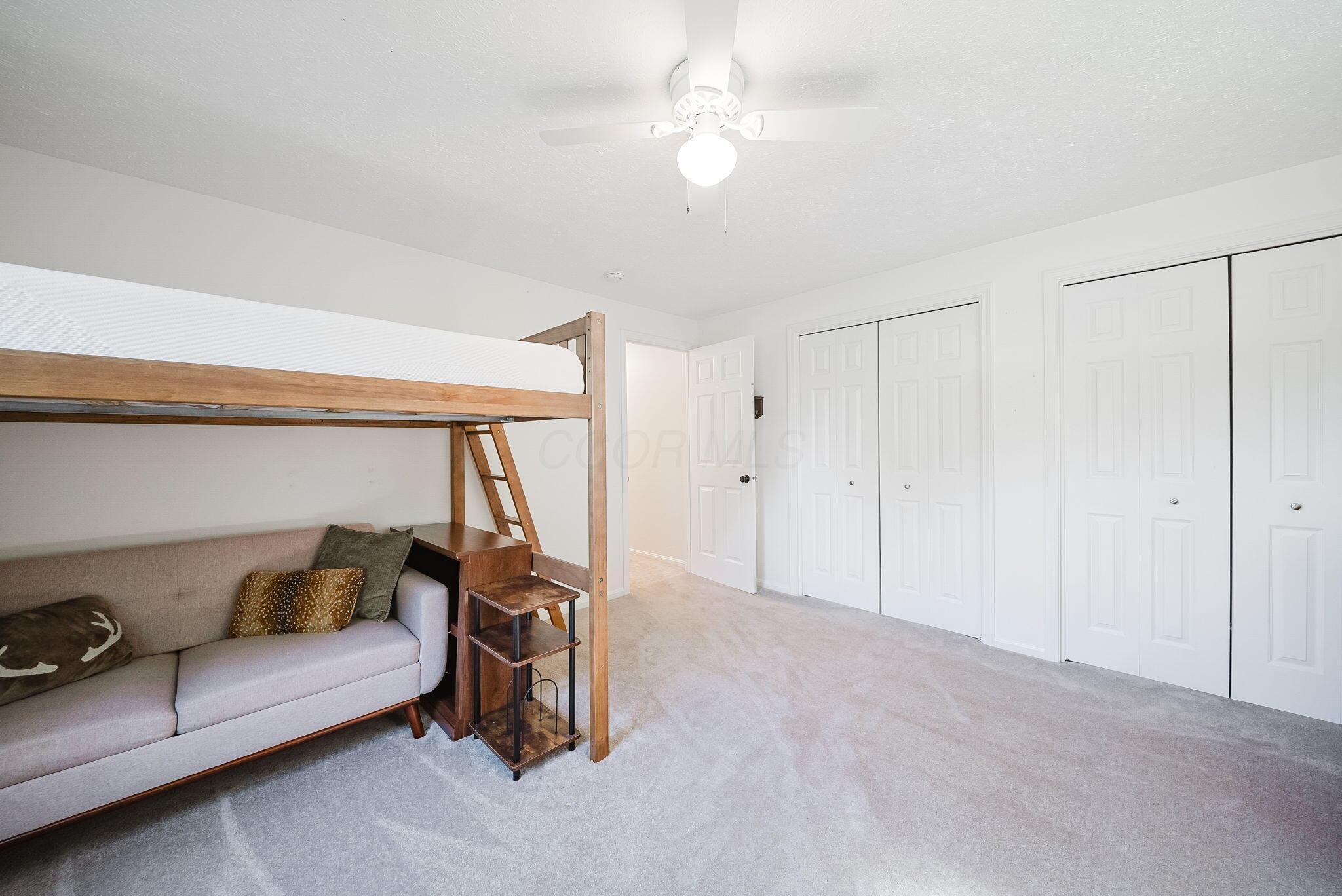 1186 Royal Oak Court