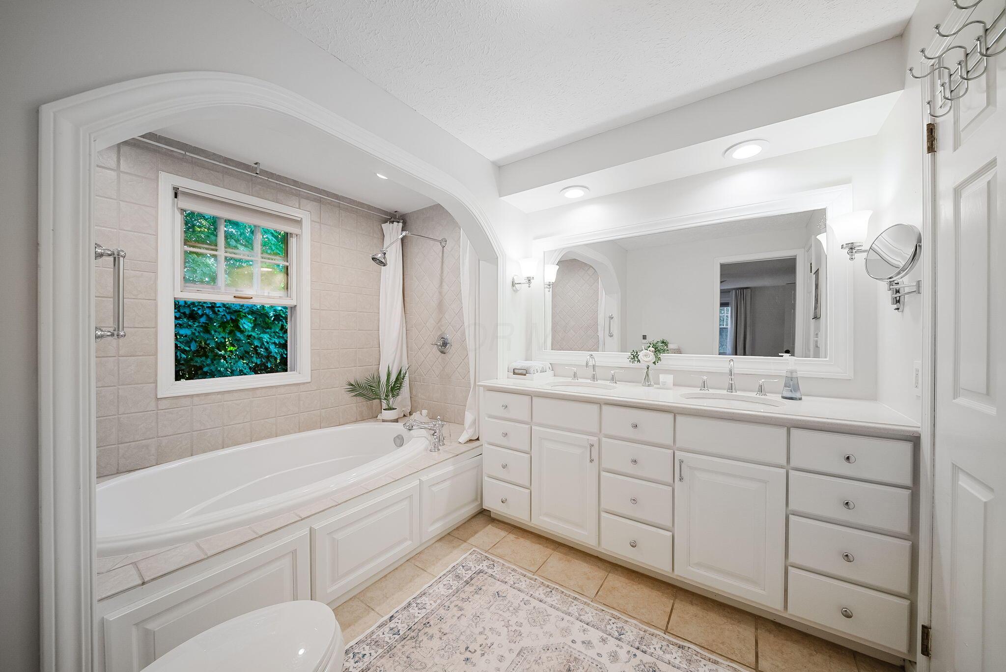 1186 Royal Oak Court