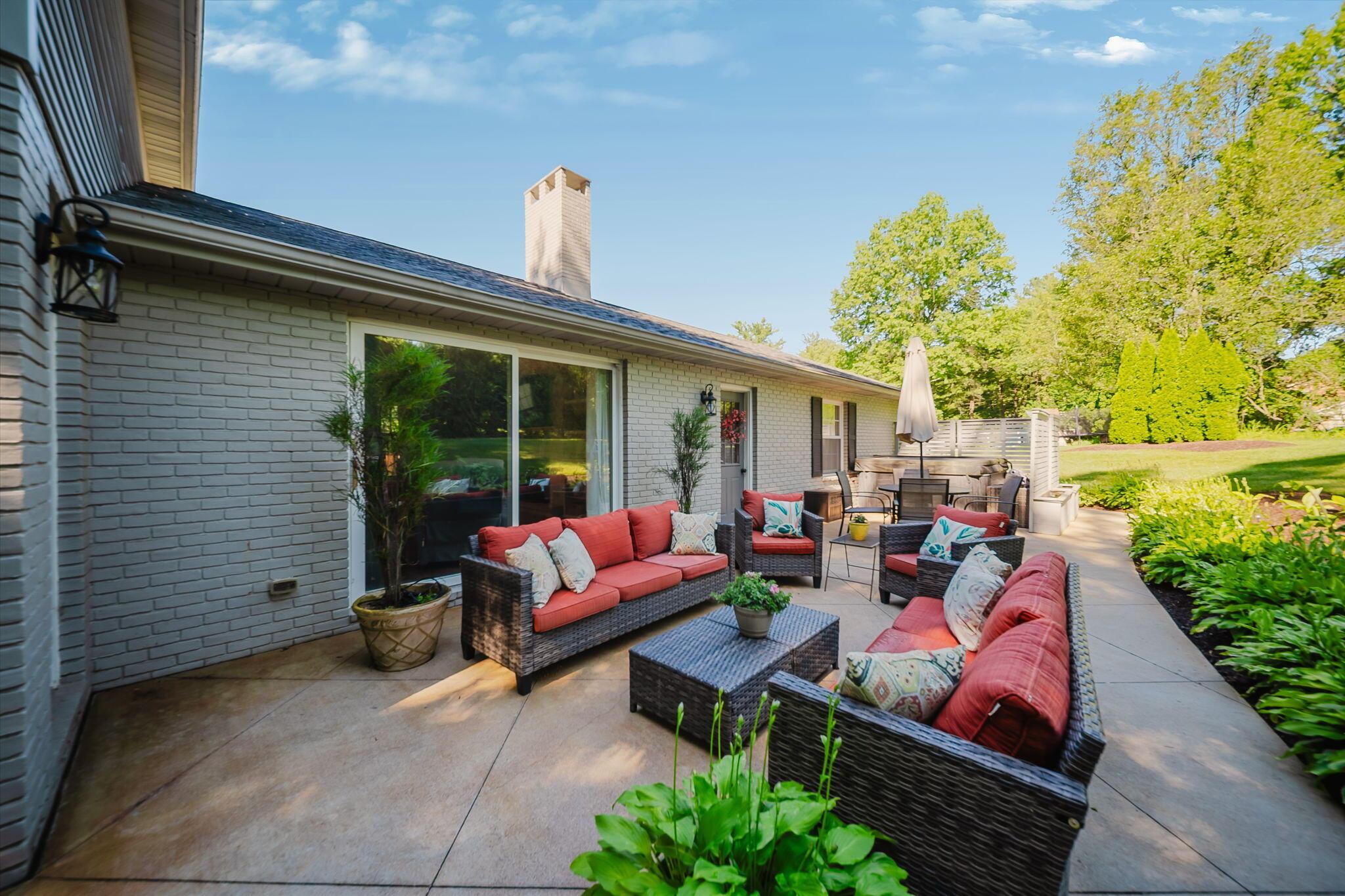 1186 Royal Oak Court