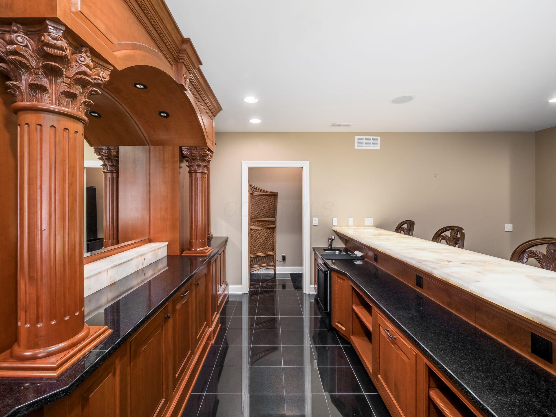 1065 Bluff Vista Drive
