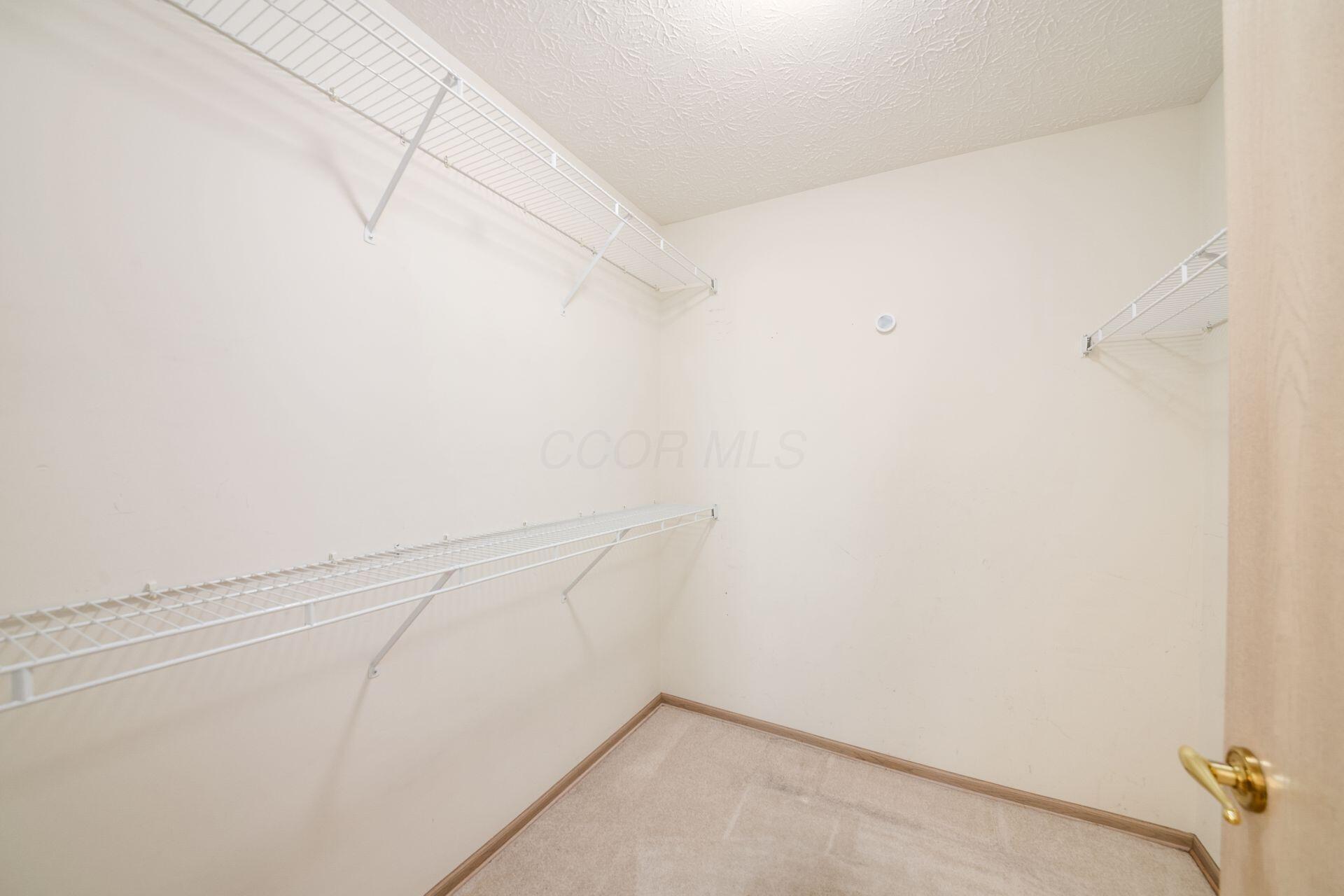 5606 Meadowood Lane