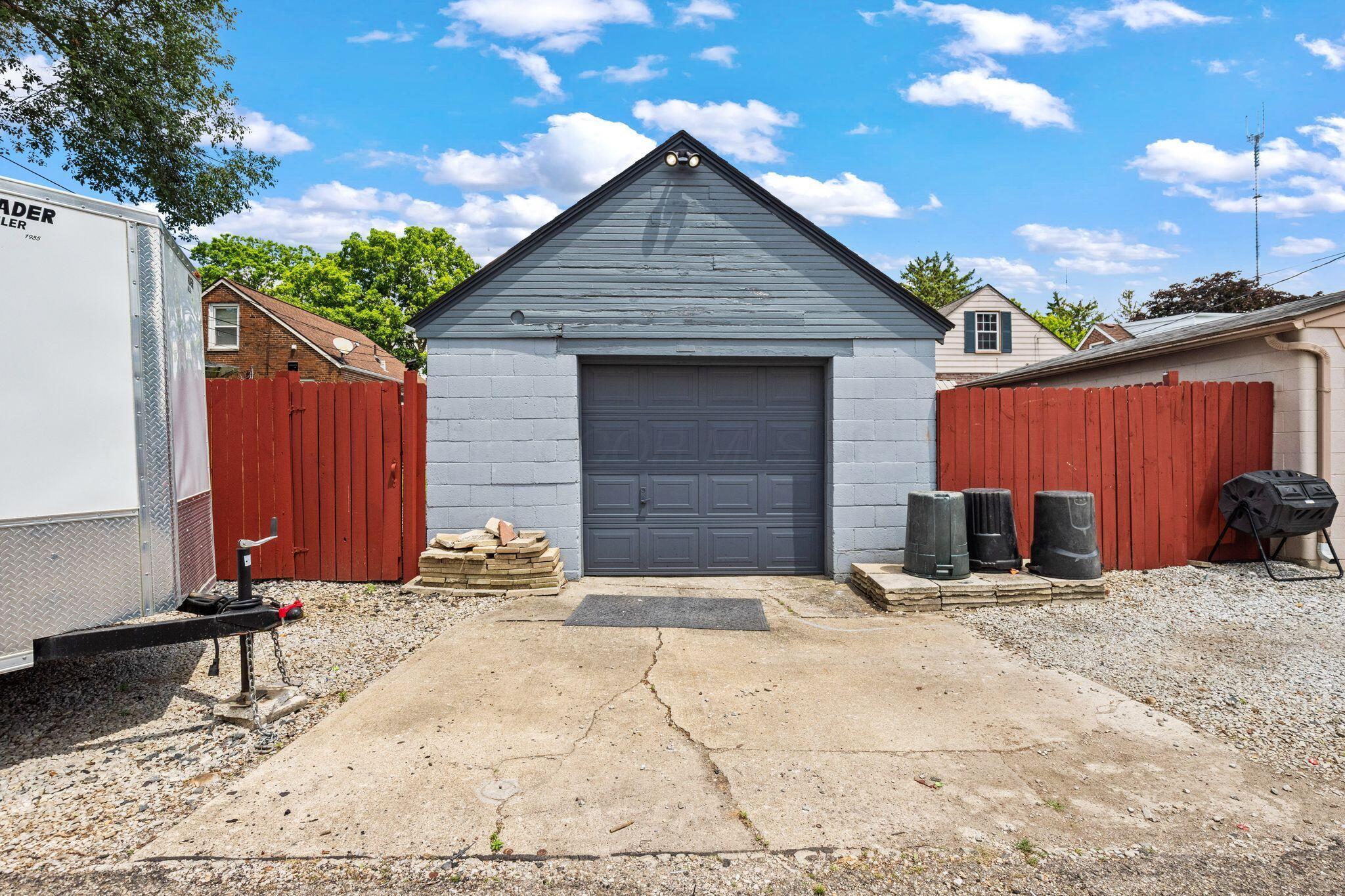 833 Copeland Road