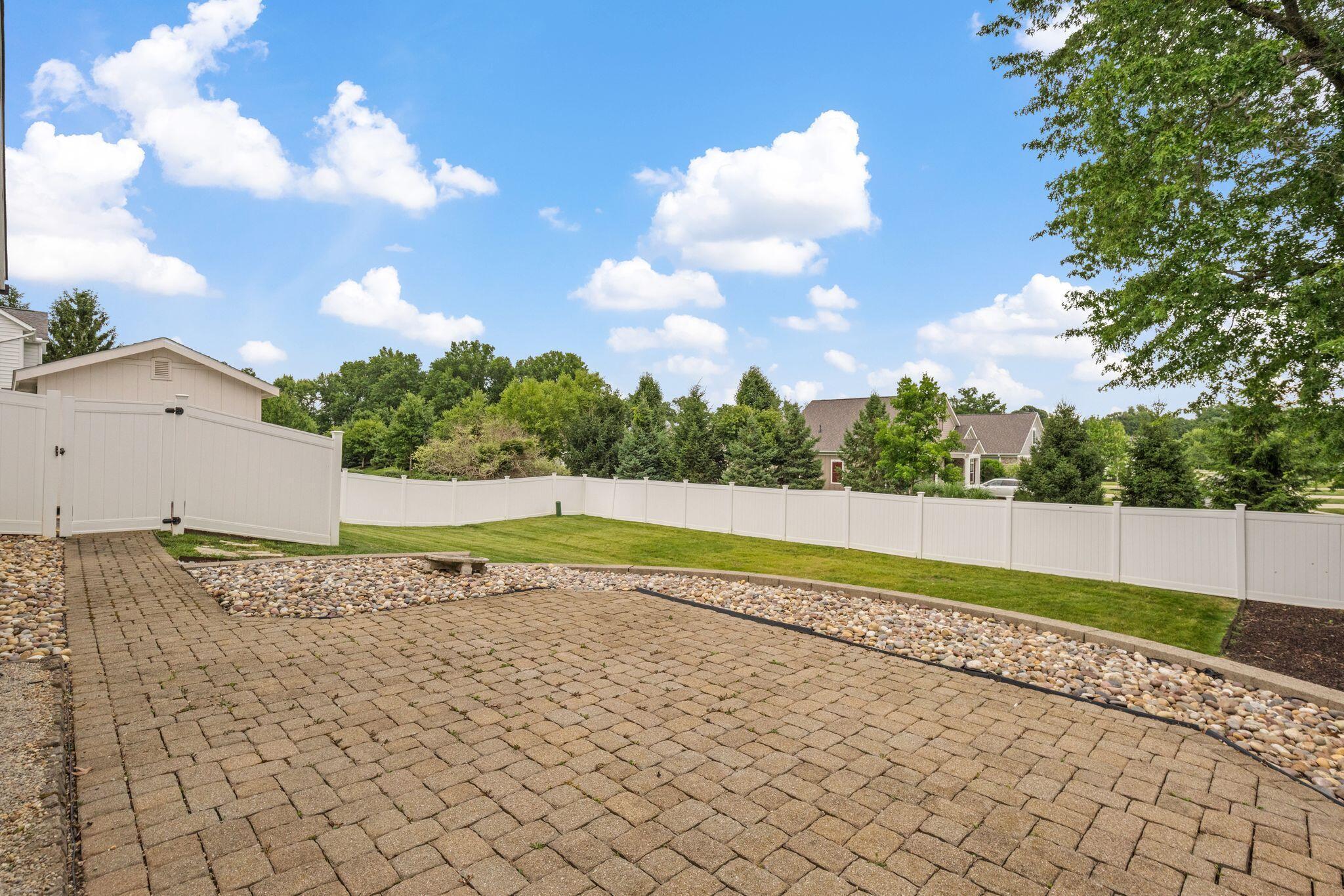 6961 Whitetail Lane