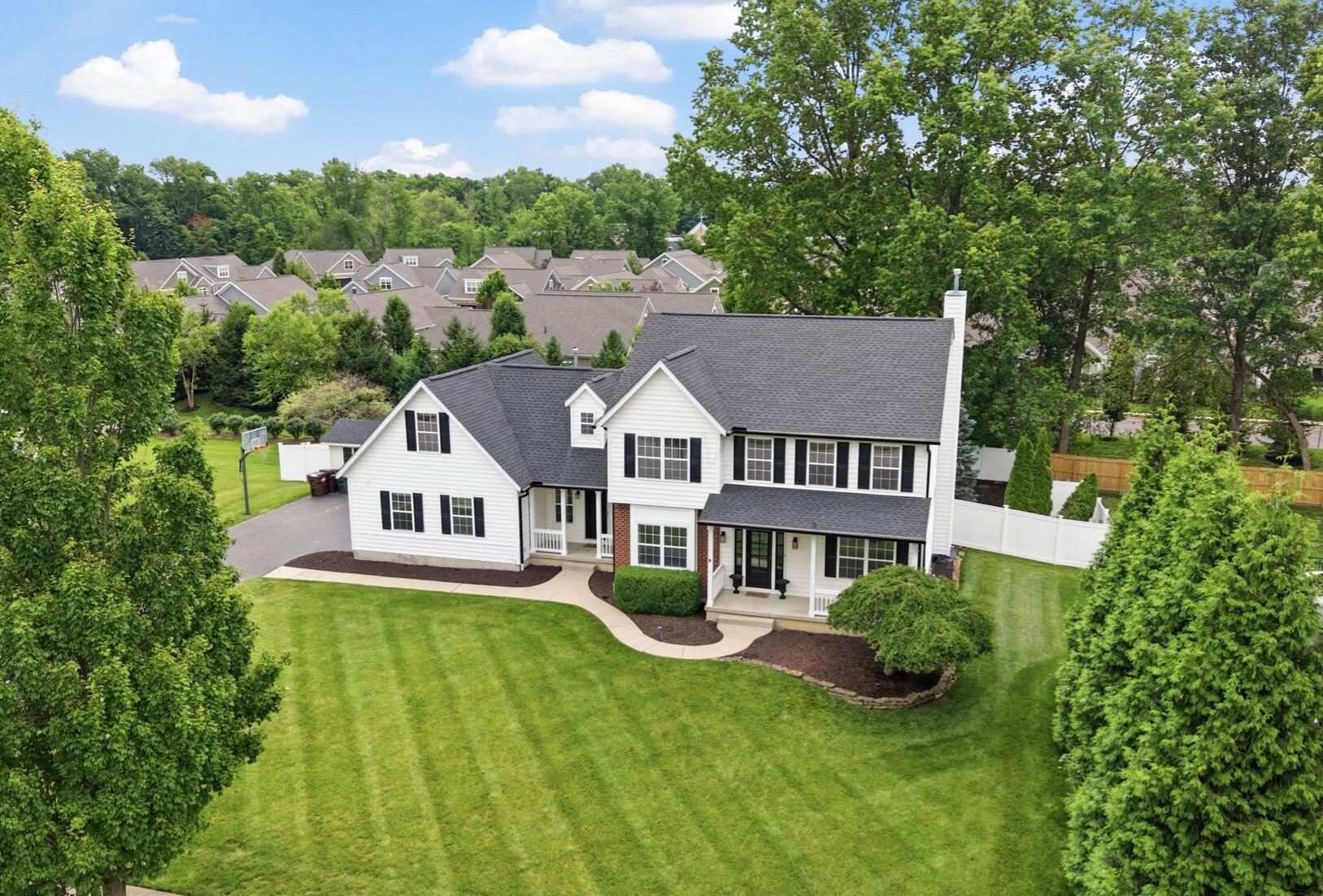 6961 Whitetail Lane
