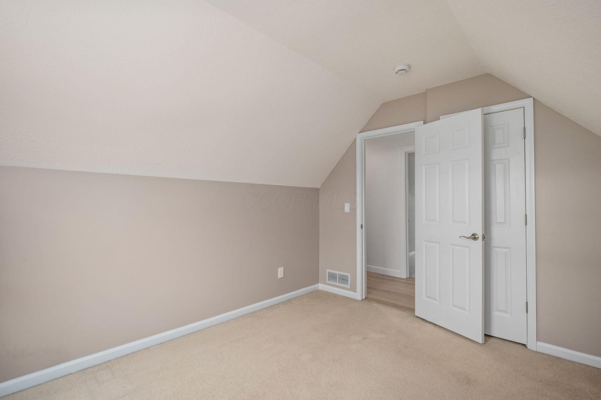 6961 Whitetail Lane