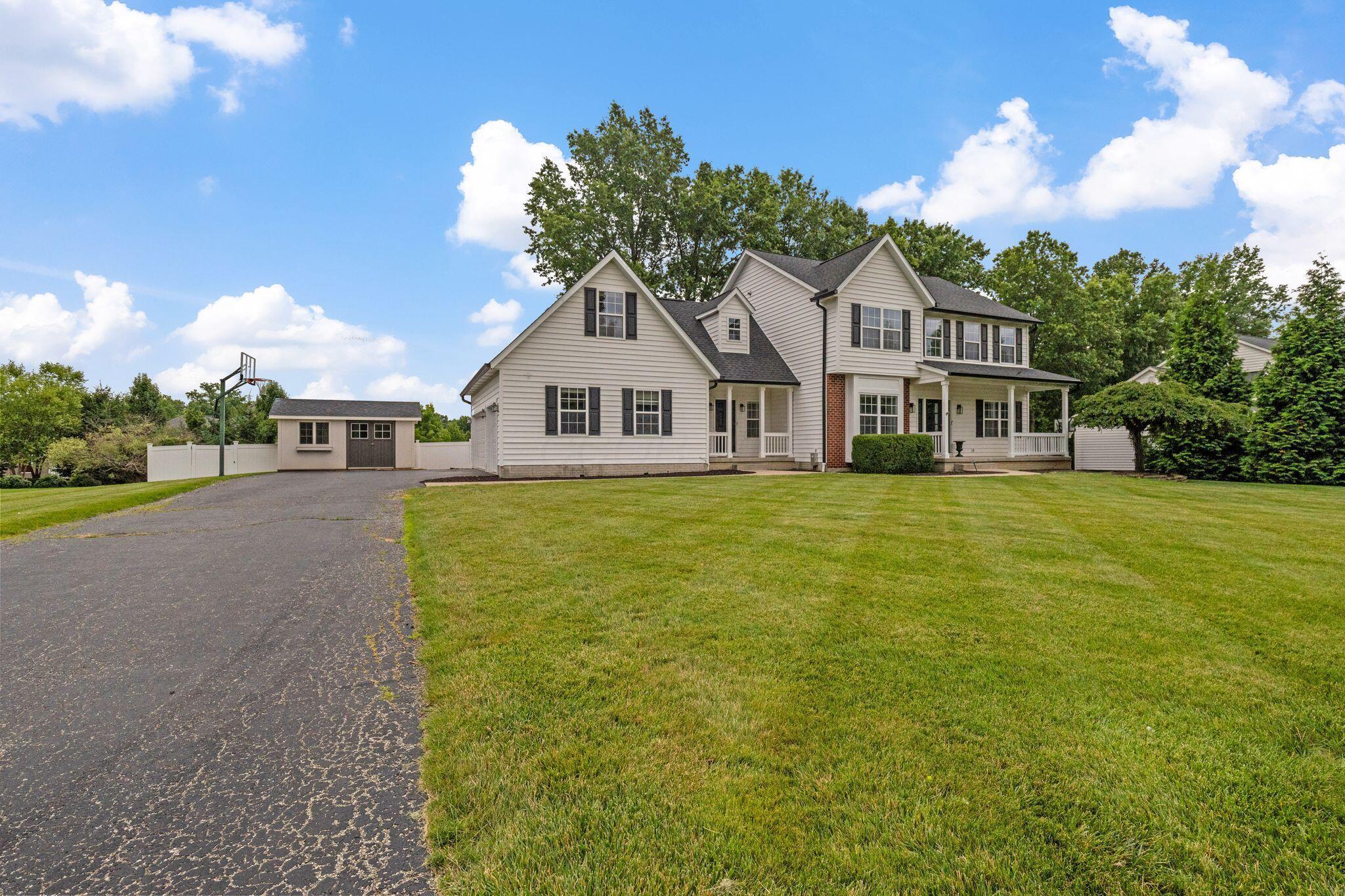 6961 Whitetail Lane