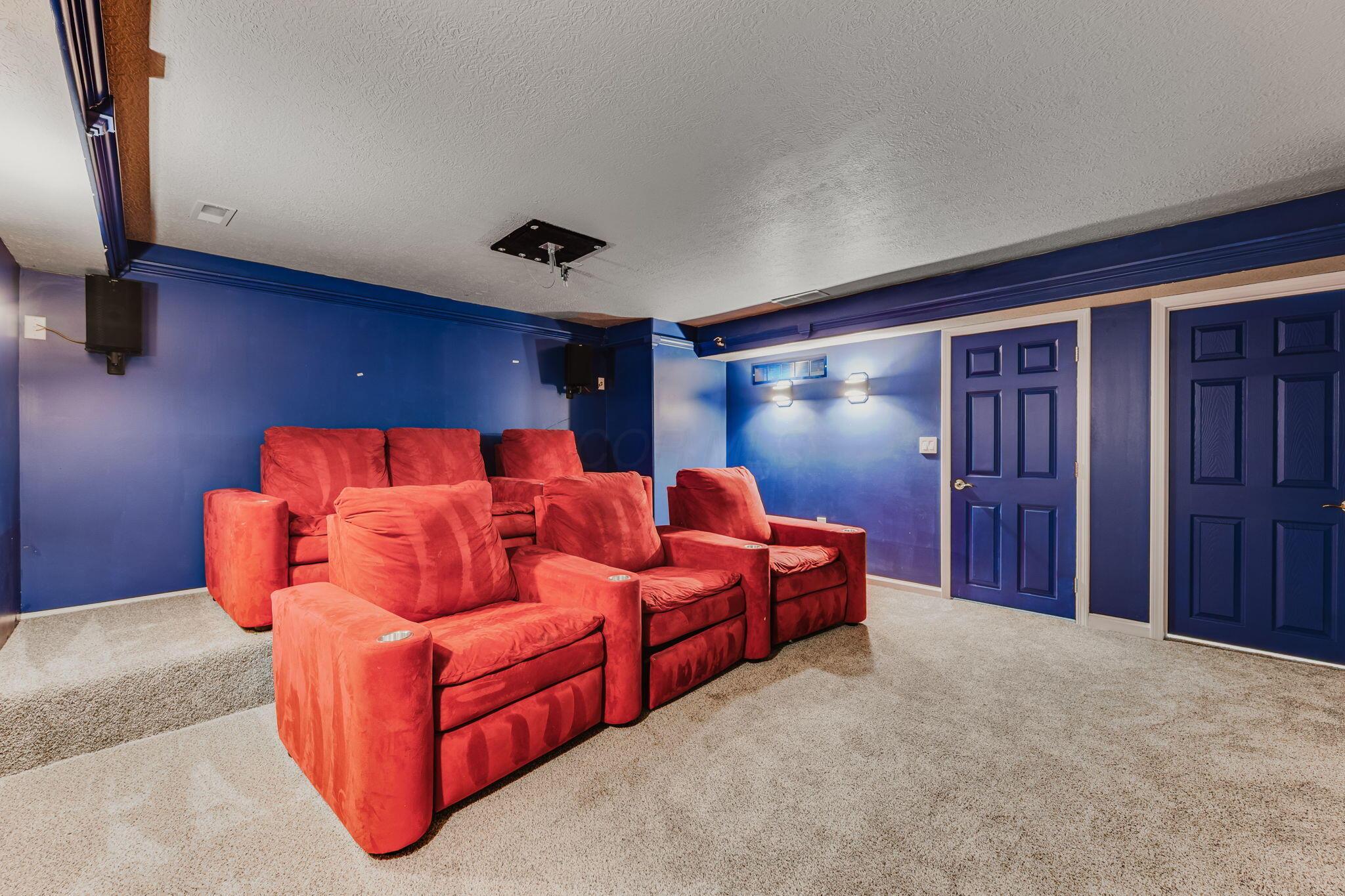 6961 Whitetail Lane