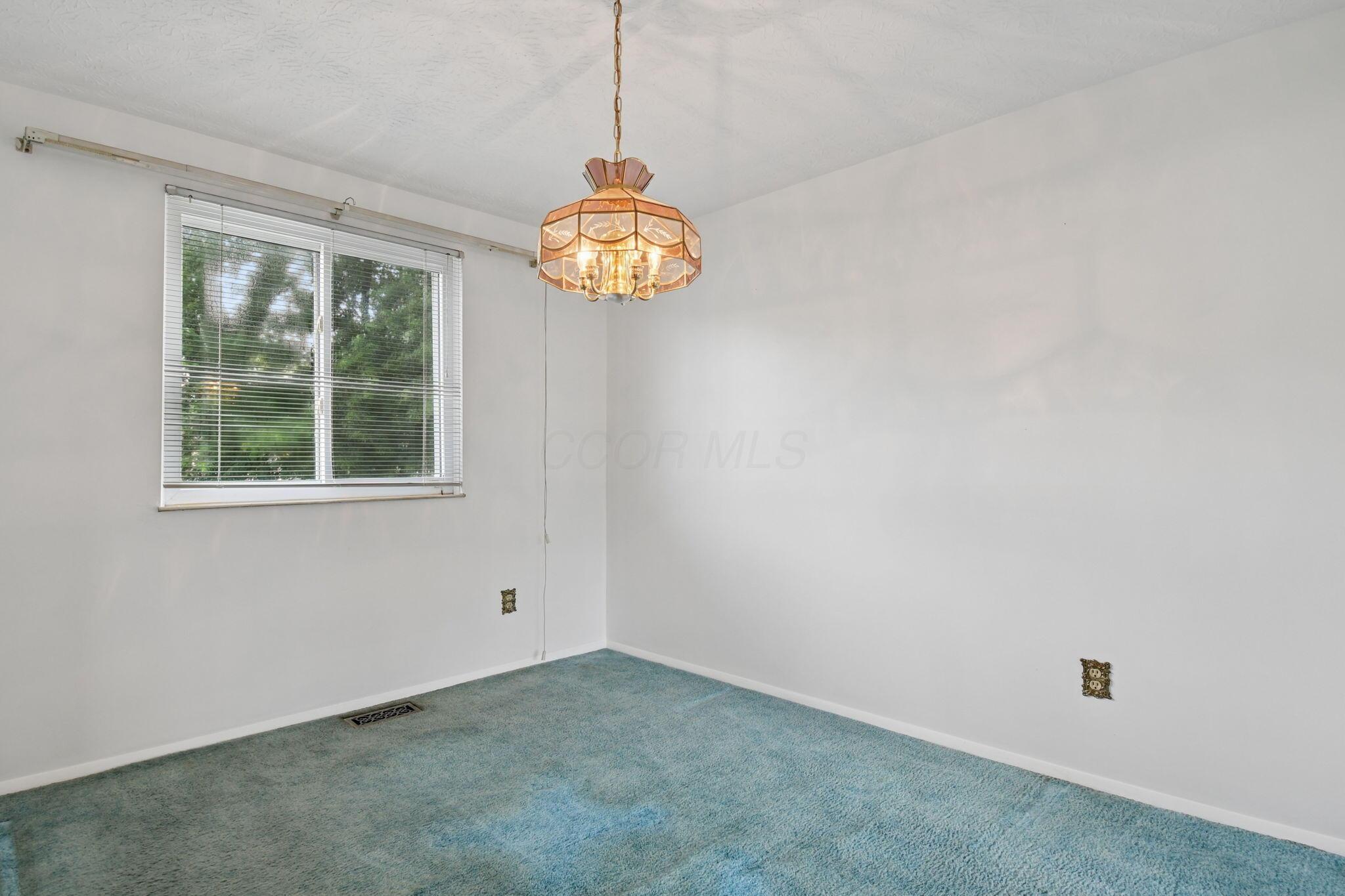 2570 Niantic Drive