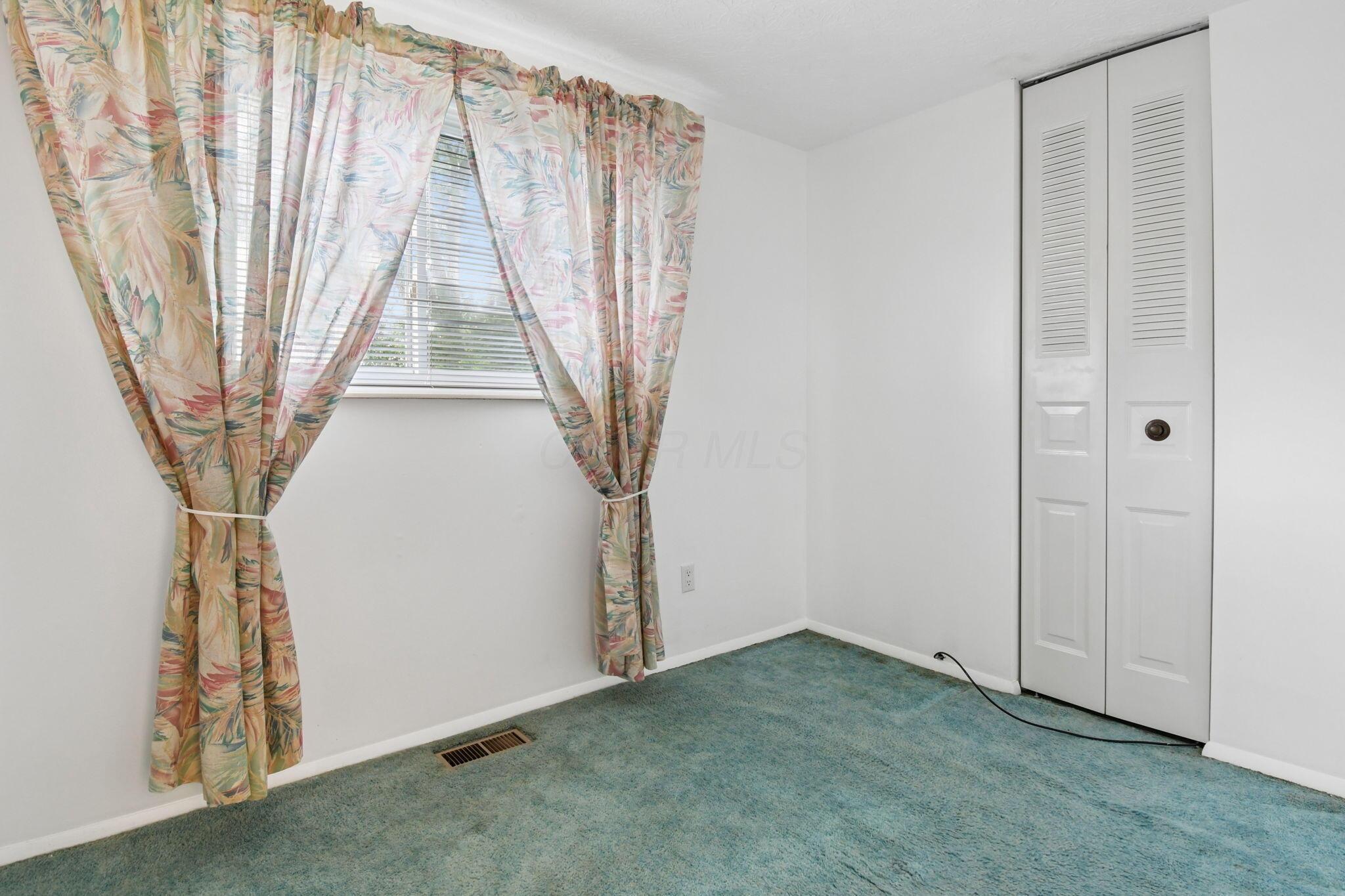 2570 Niantic Drive