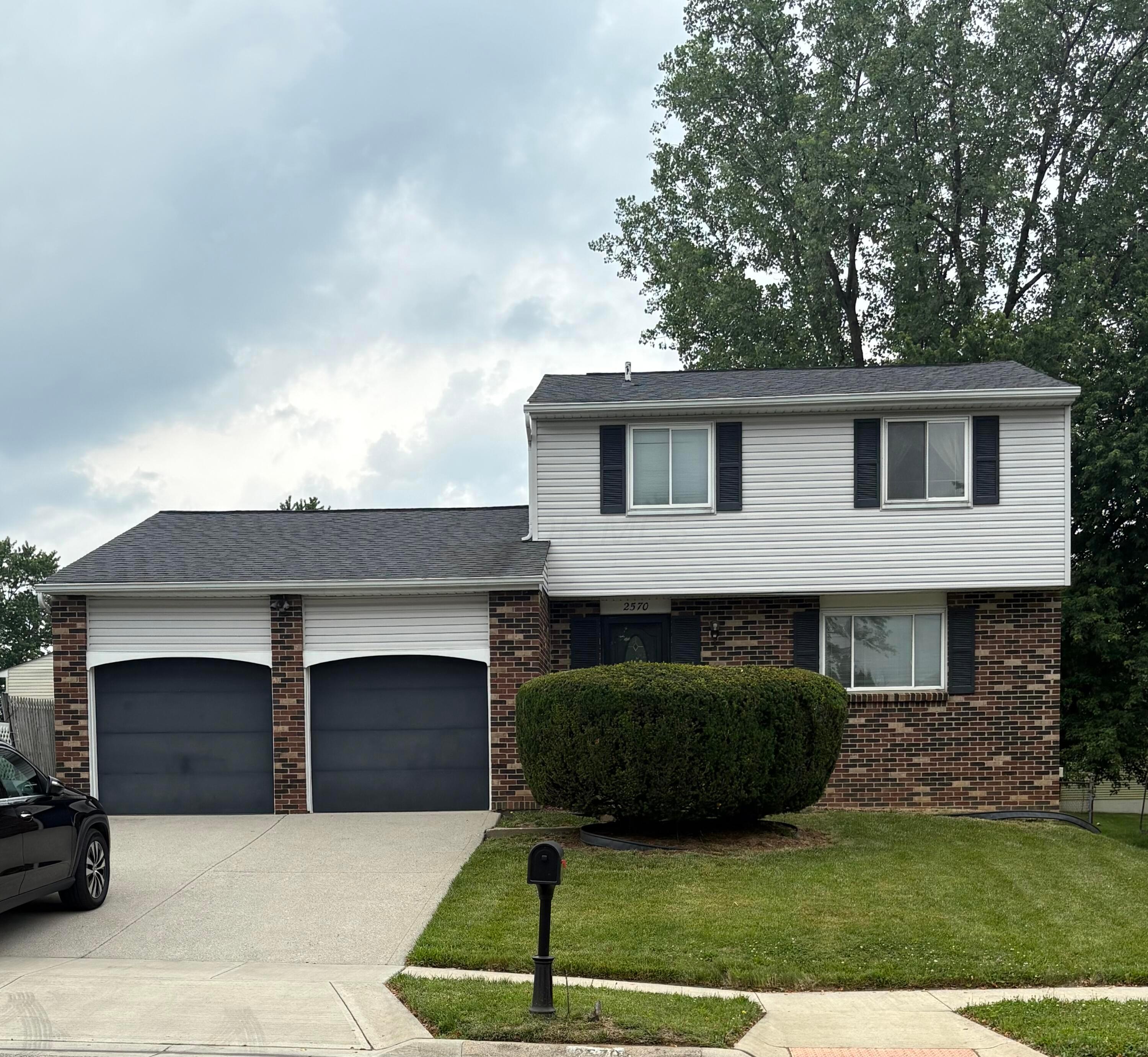 2570 Niantic Drive