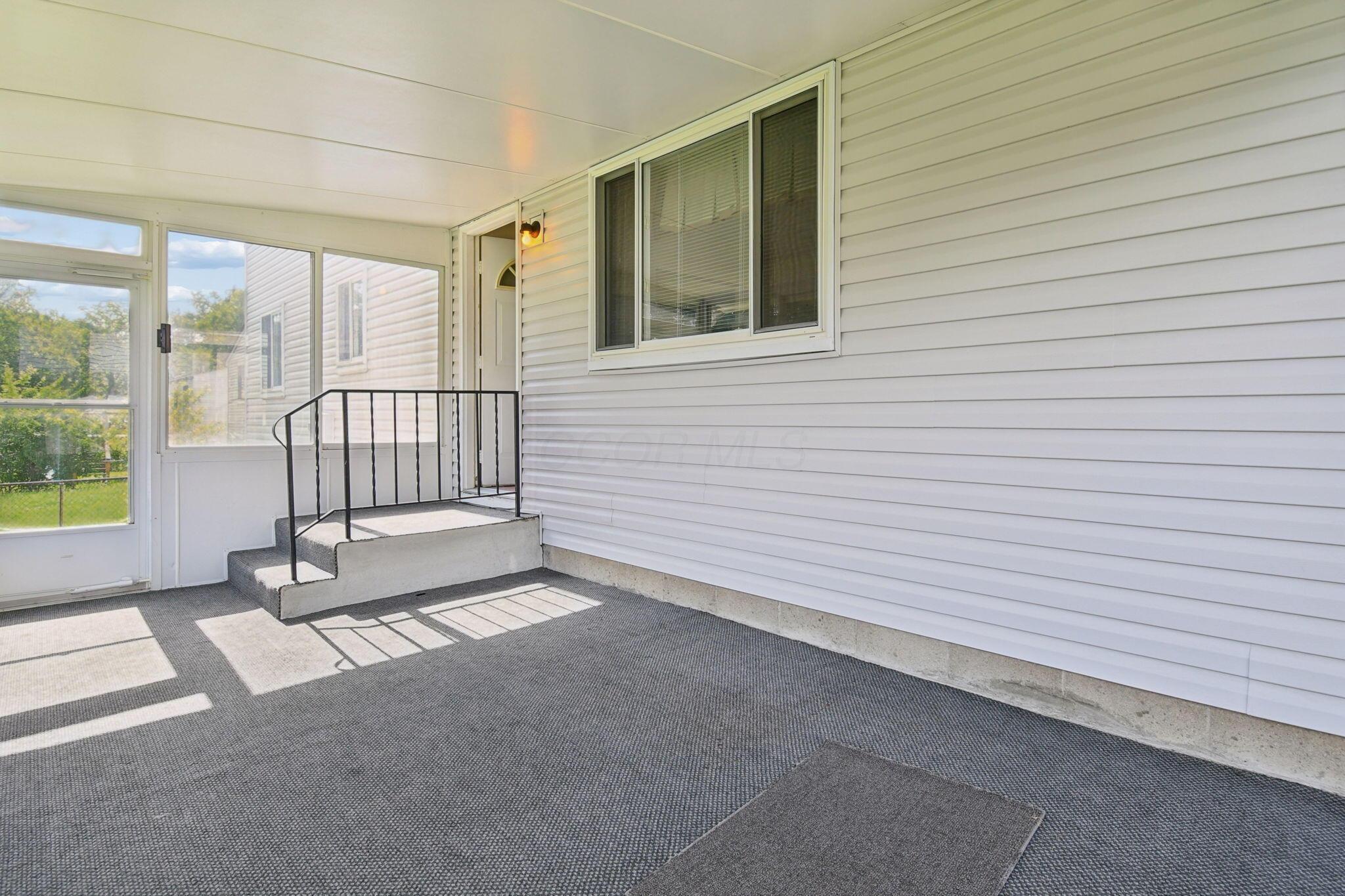 2570 Niantic Drive