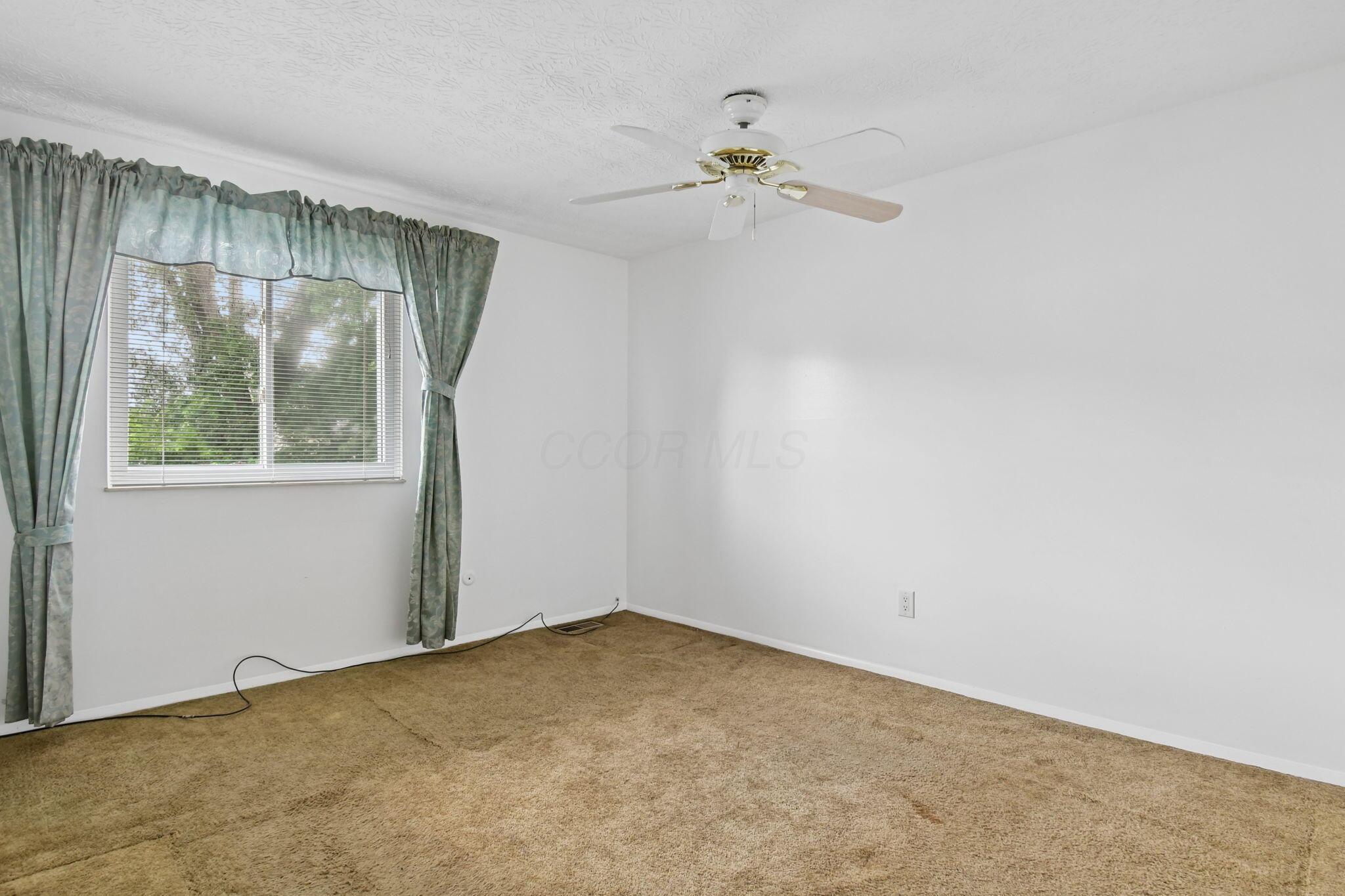 2570 Niantic Drive