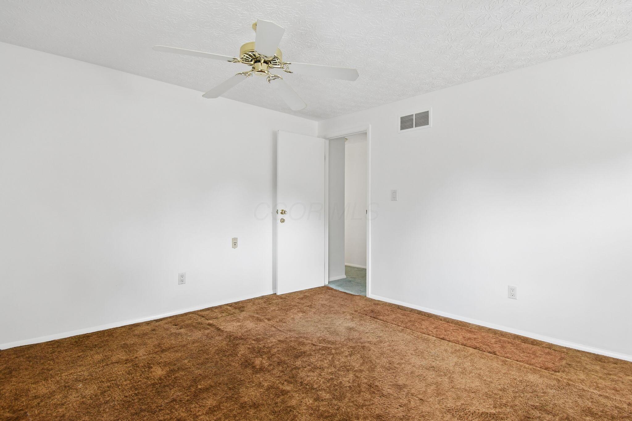 2570 Niantic Drive